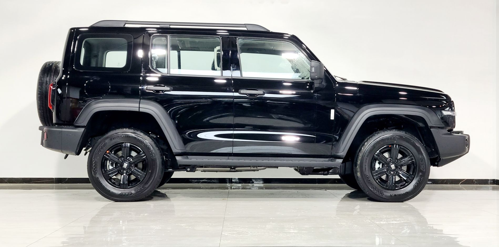 坦克300 2023款 越野版 2.0T 征服者