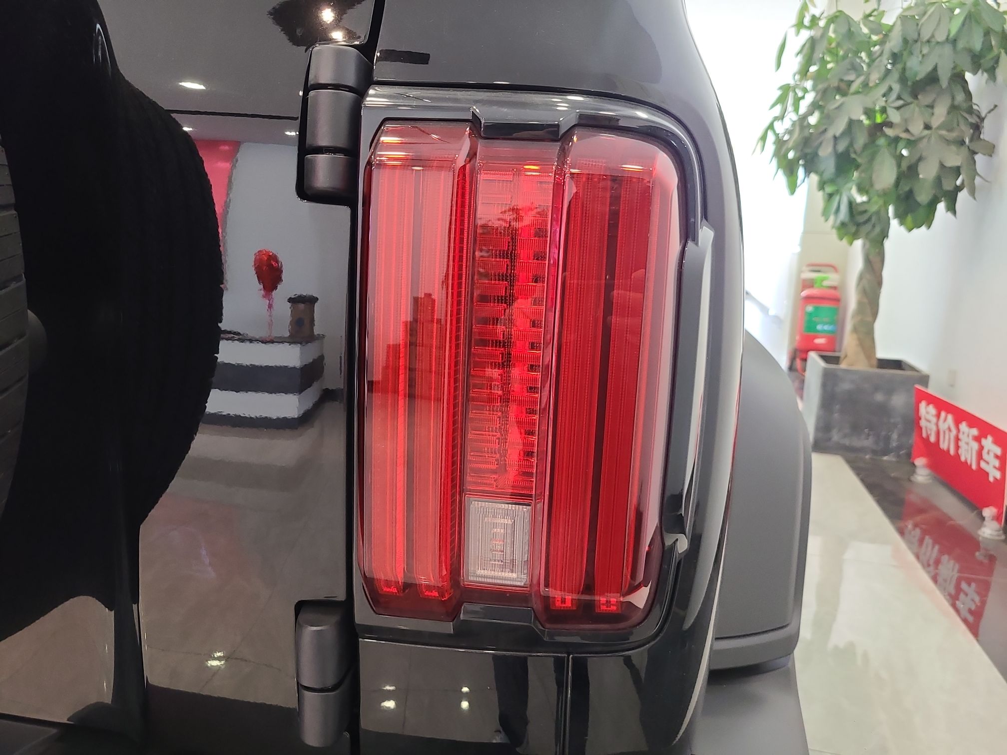 坦克300 2023款 越野版 2.0T 征服者