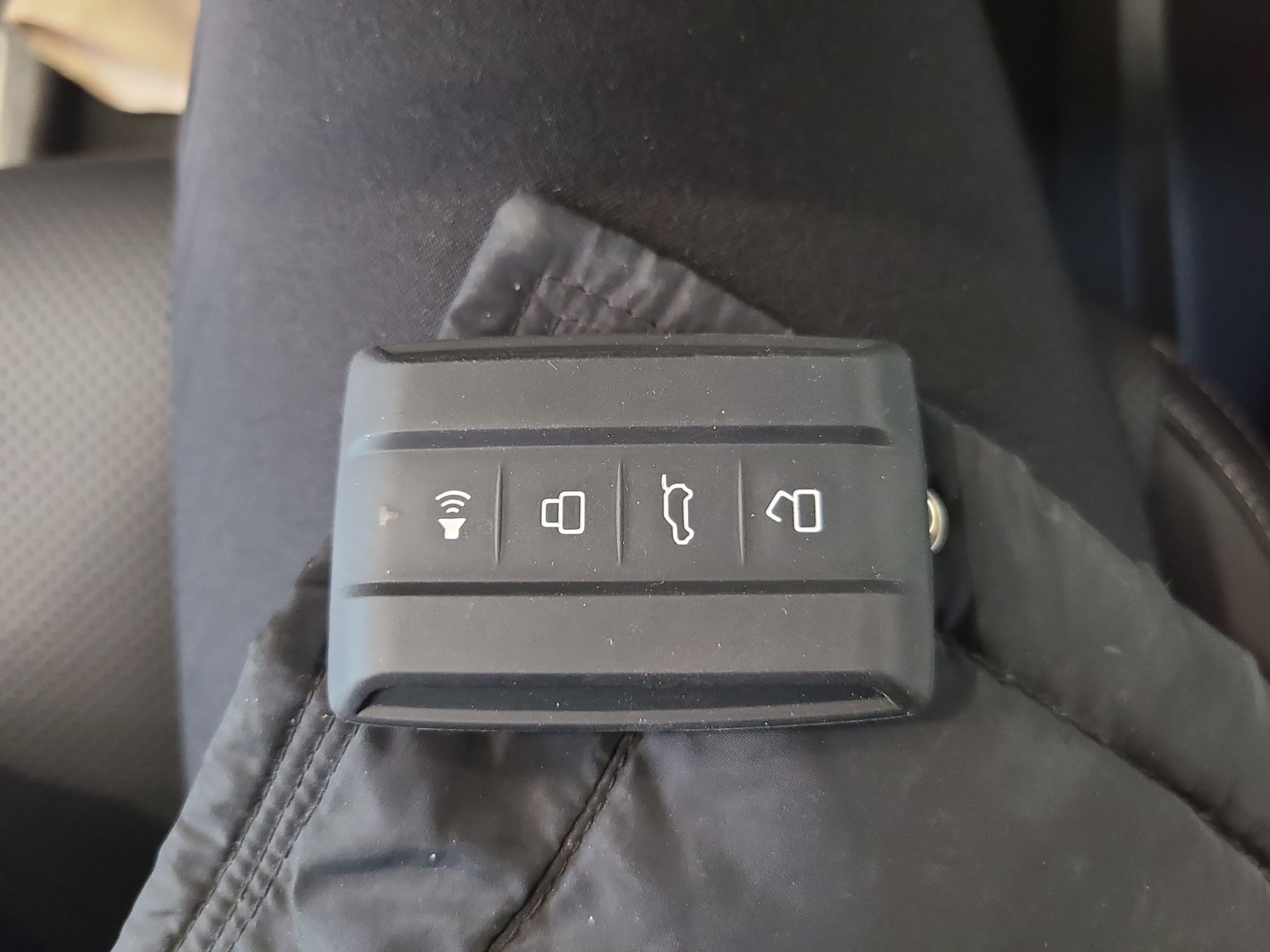 坦克300 2023款 越野版 2.0T 征服者