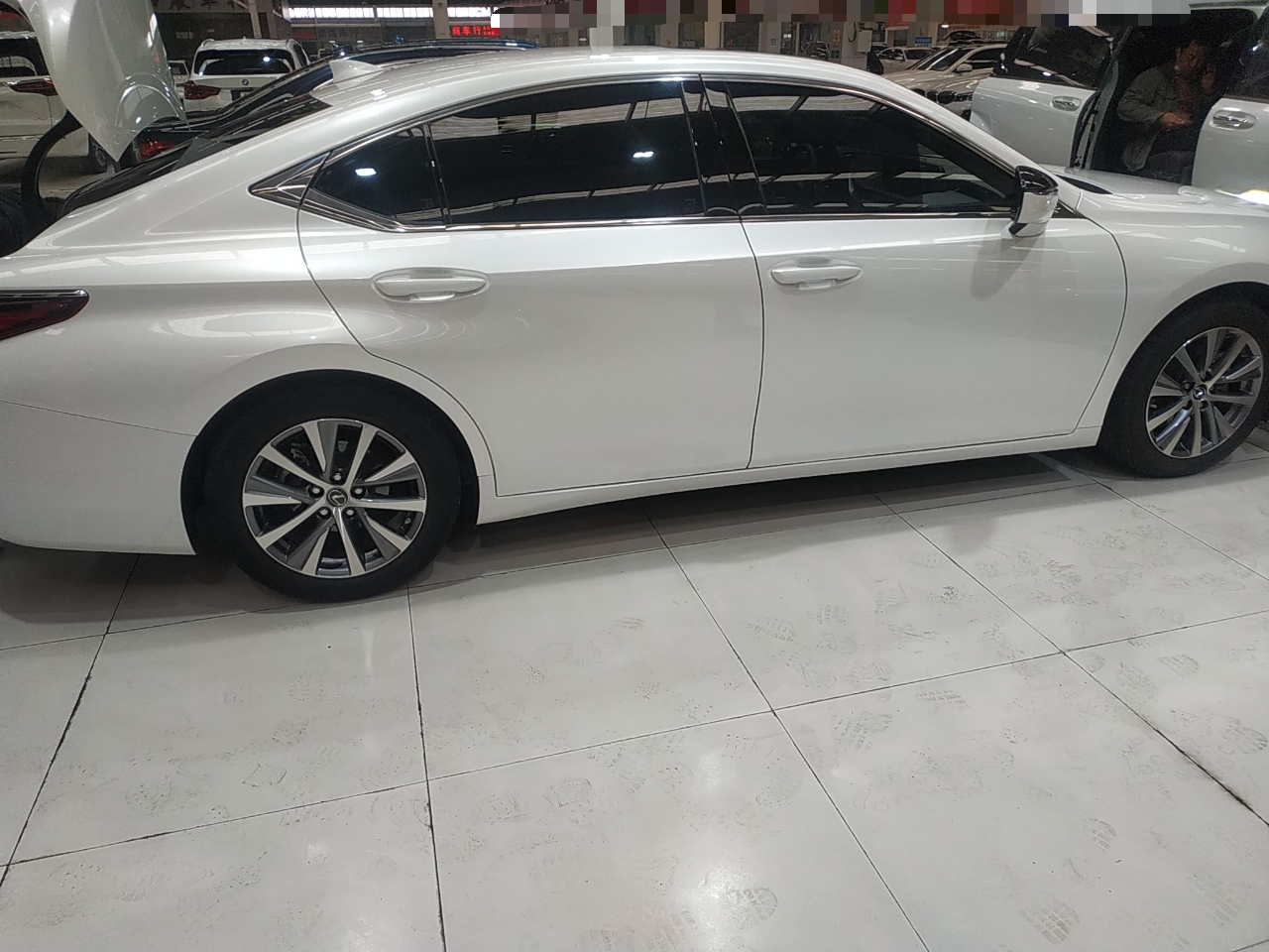 雷克萨斯ES 2018款 200 卓越版 国V