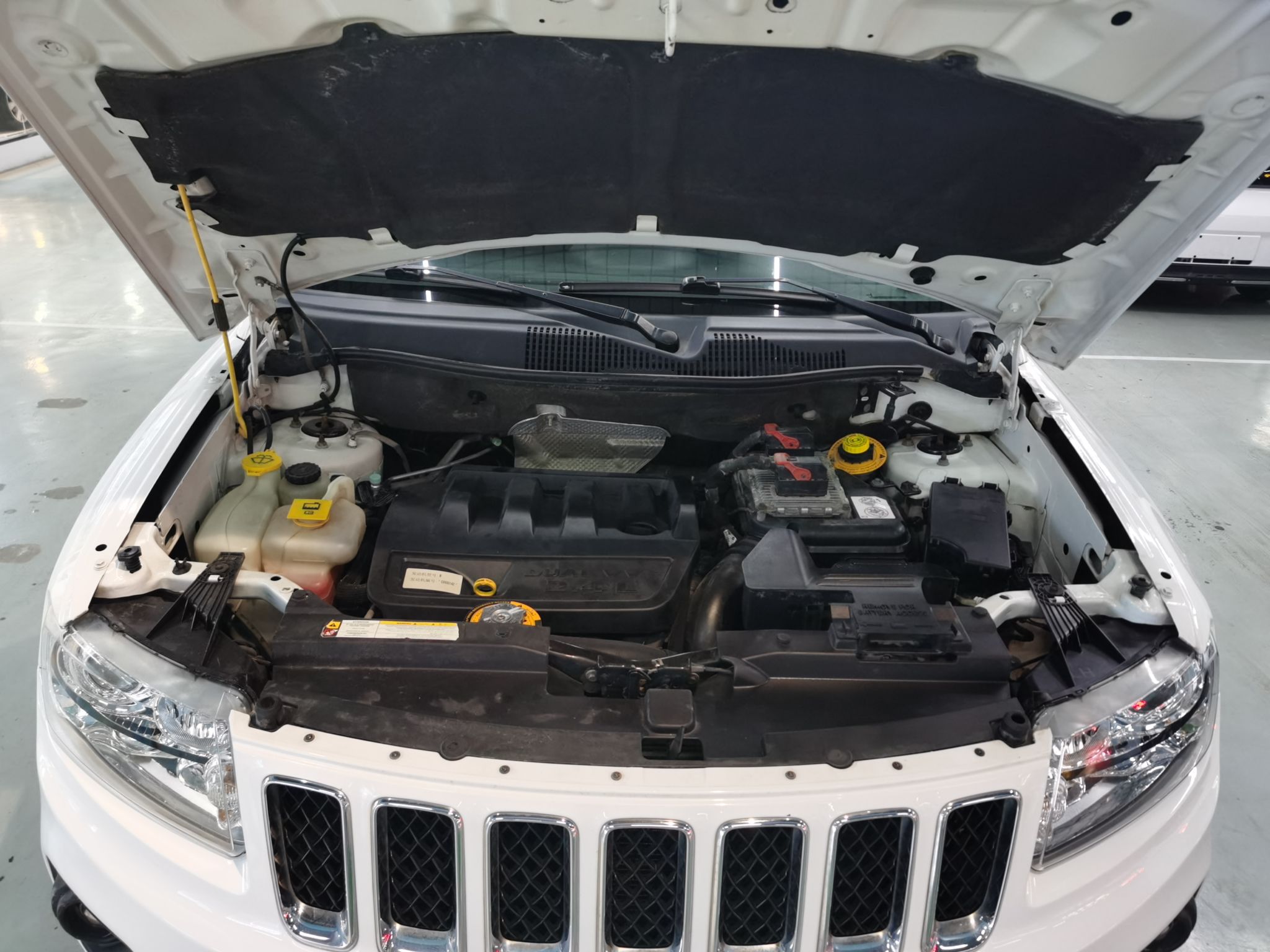 Jeep 指南者 2012款 2.4L 四驱运动版(进口)