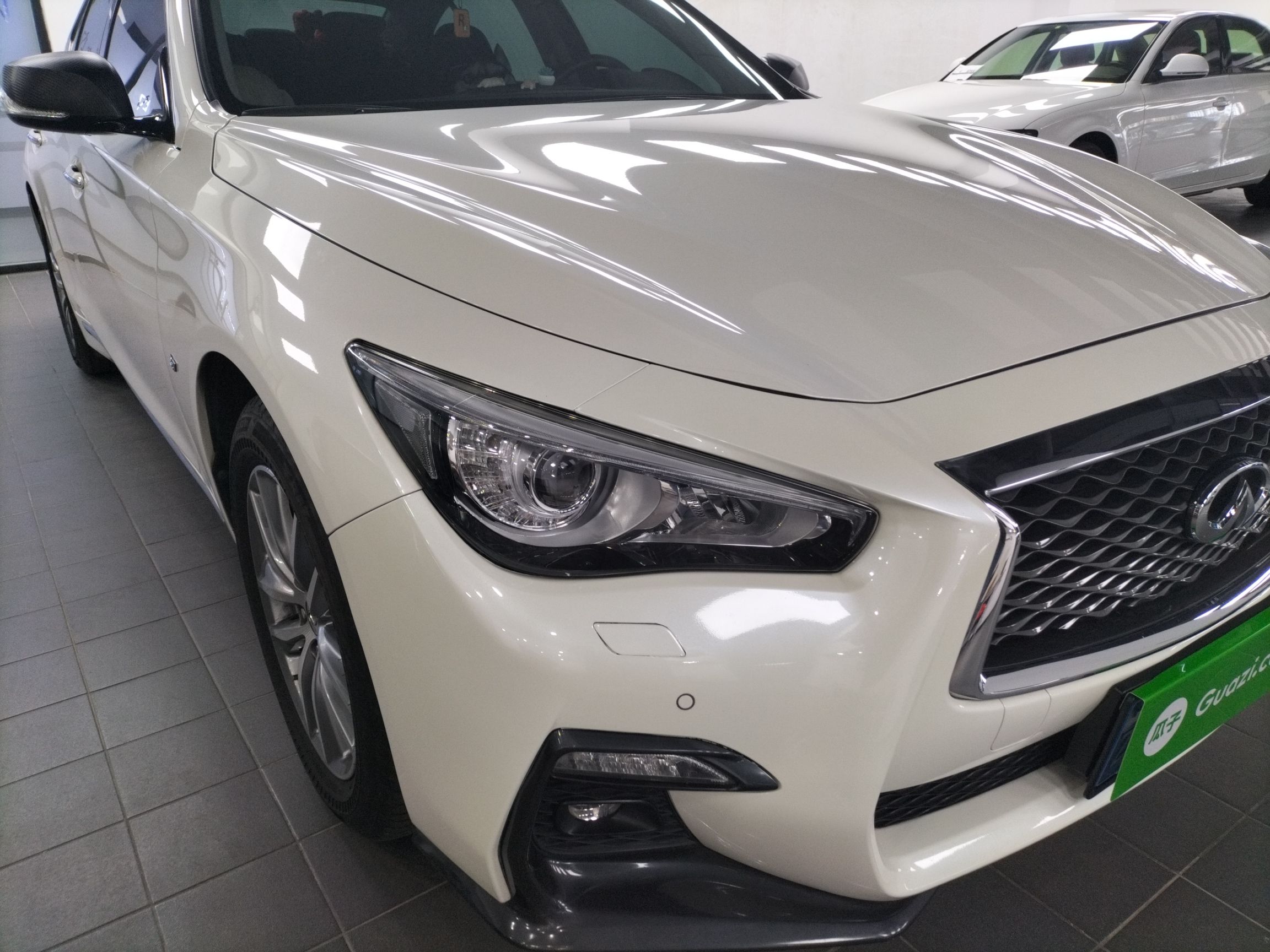 英菲尼迪Q50L 2018款 2.0T 舒适版 国VI