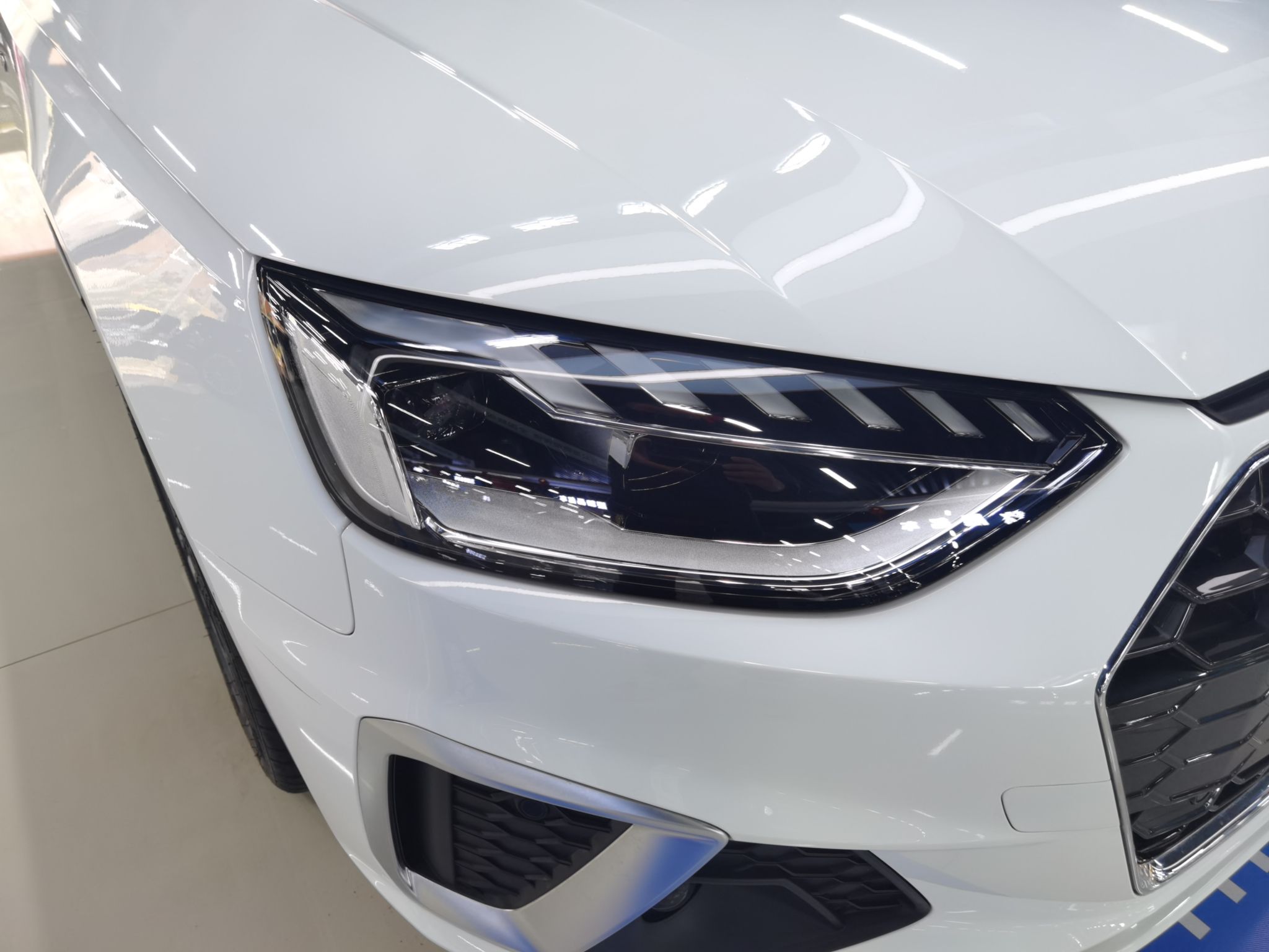 奥迪A4L 2022款 40 TFSI 豪华动感型