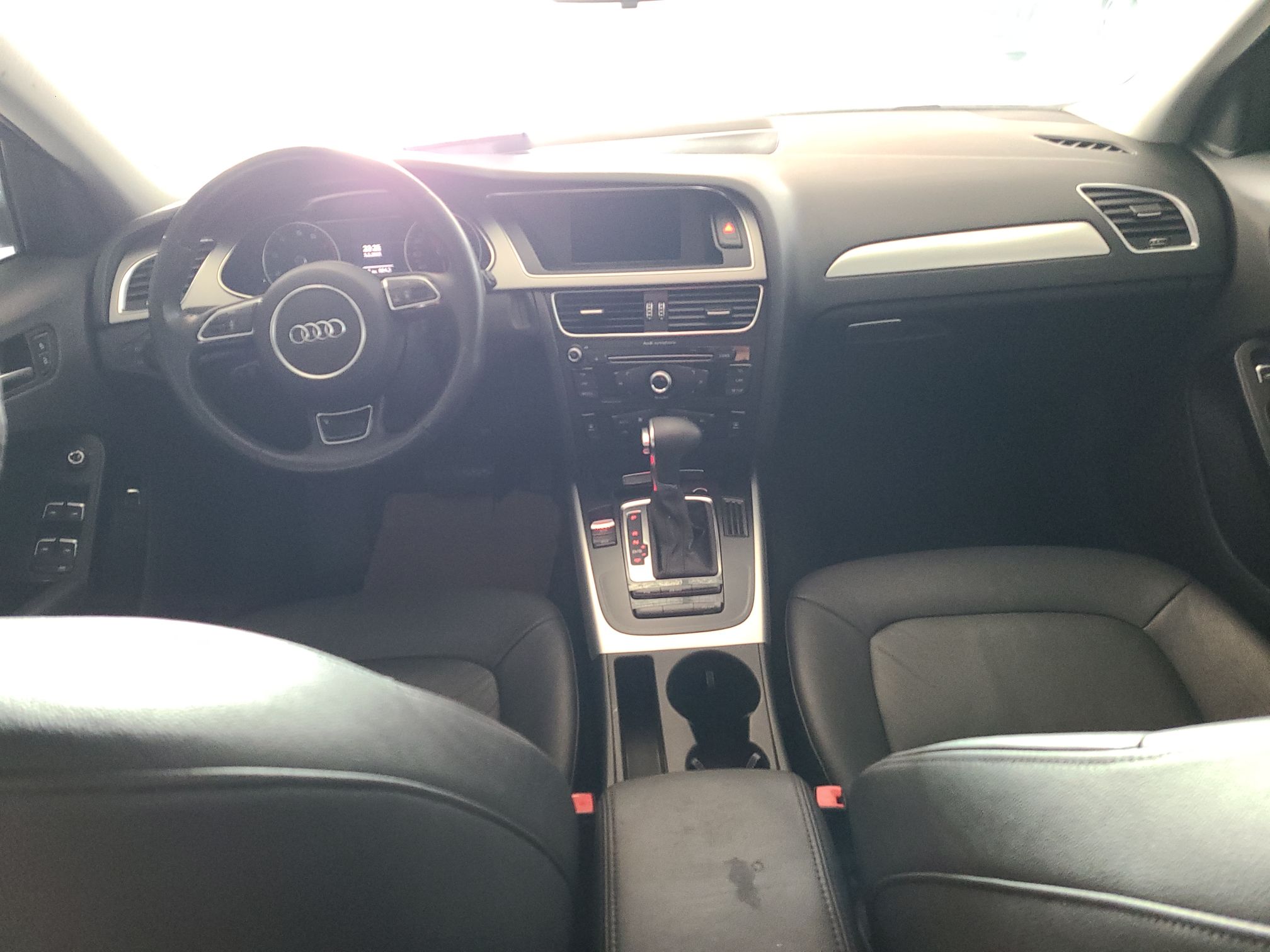 奥迪A4L 2013款 35 TFSI 自动标准型