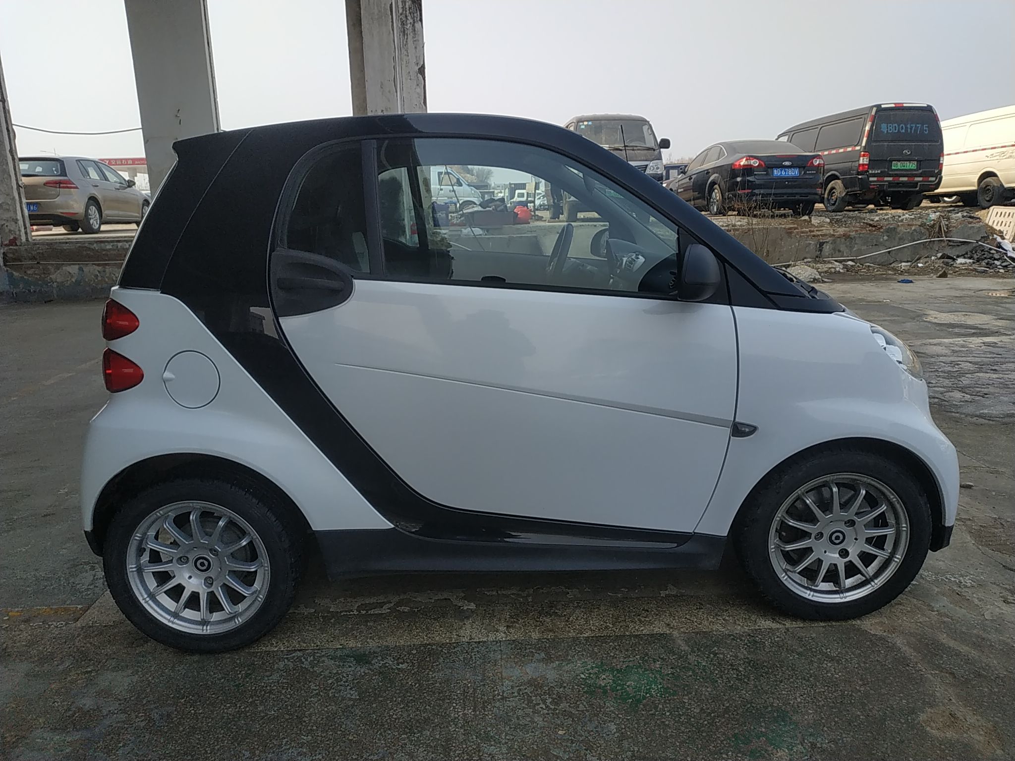 smart fortwo 2012款 1.0 MHD 硬顶标准版