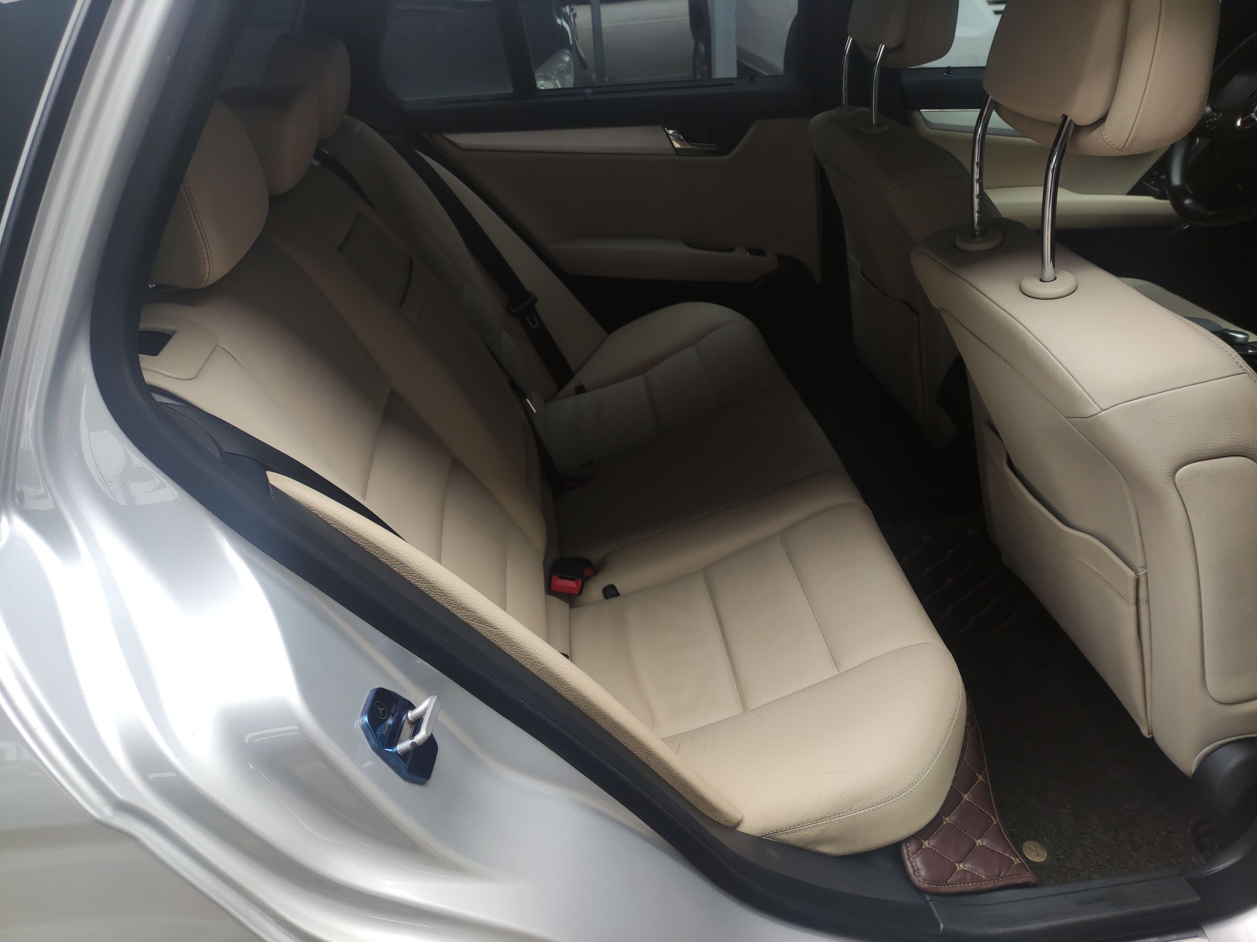 奔驰C级 2010款 C 300 旅行版(进口)