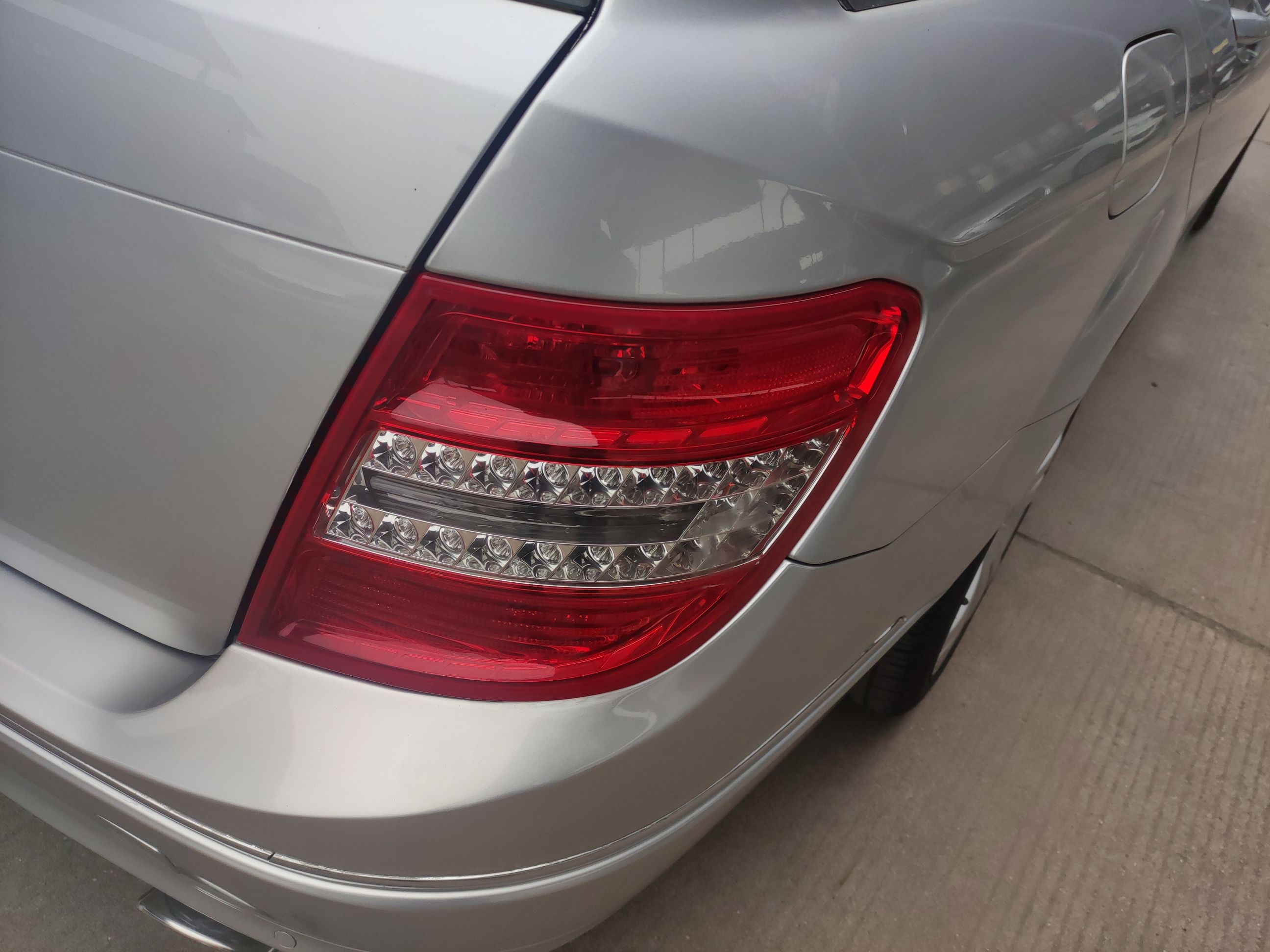 奔驰C级 2010款 C 300 旅行版(进口)