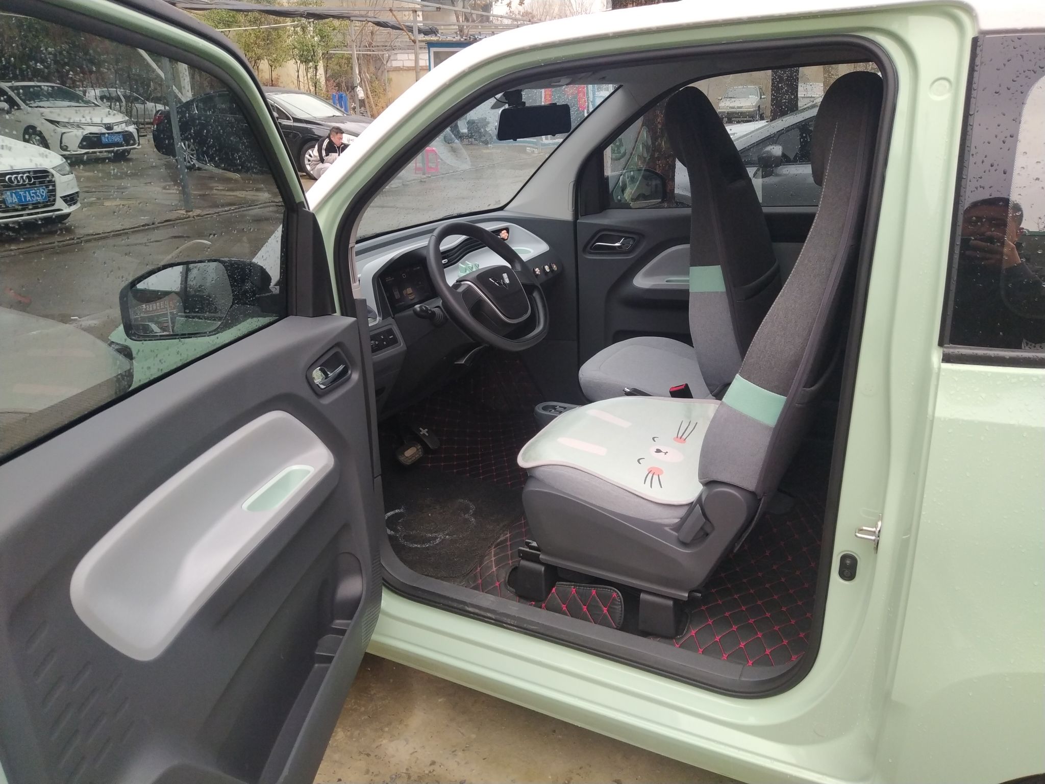 五菱汽车 宏光MINI EV 2022款 马卡龙臻享款 磷酸铁锂