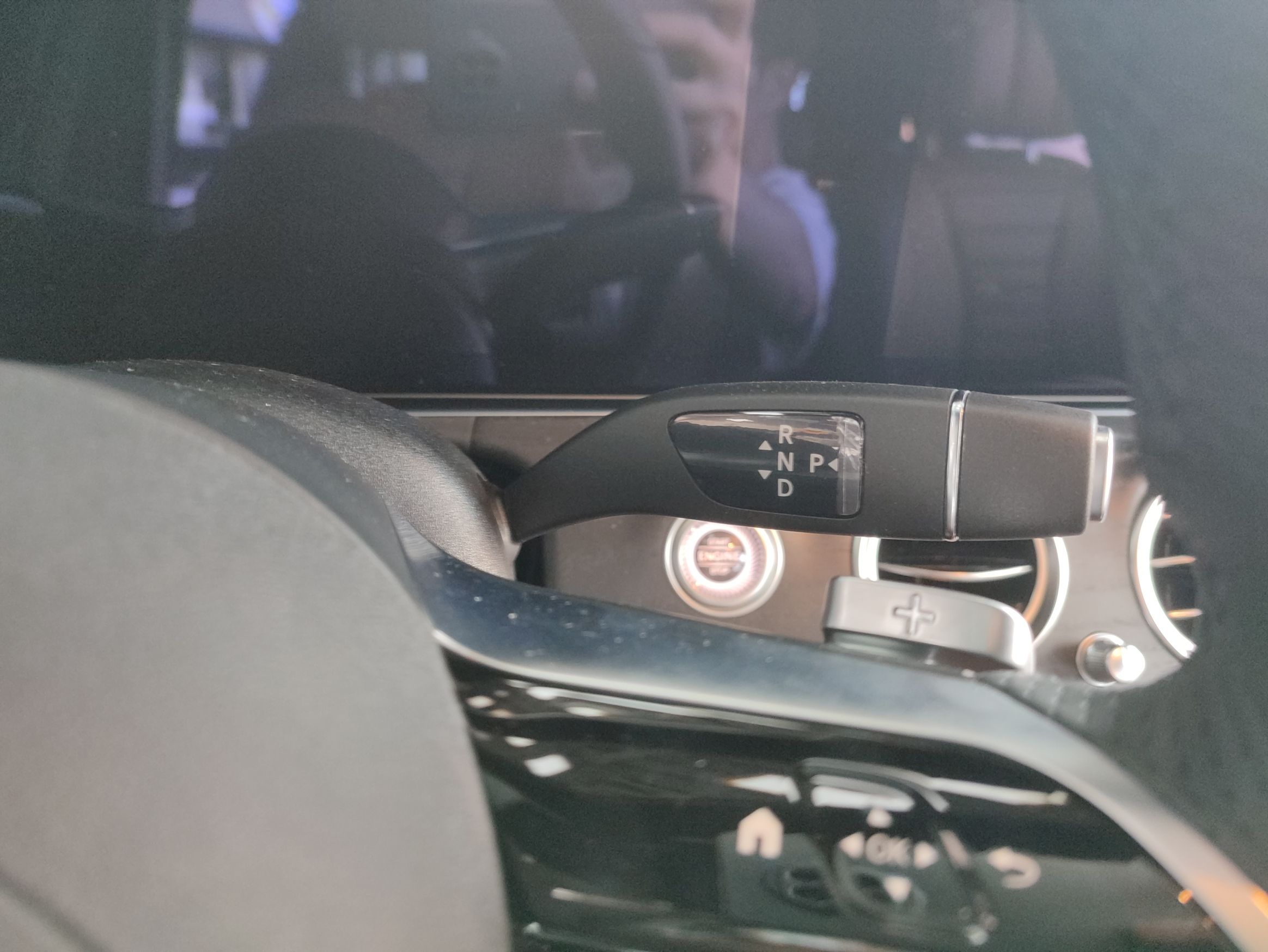 奔驰E级 2022款 改款三 E 300 L 运动时尚型