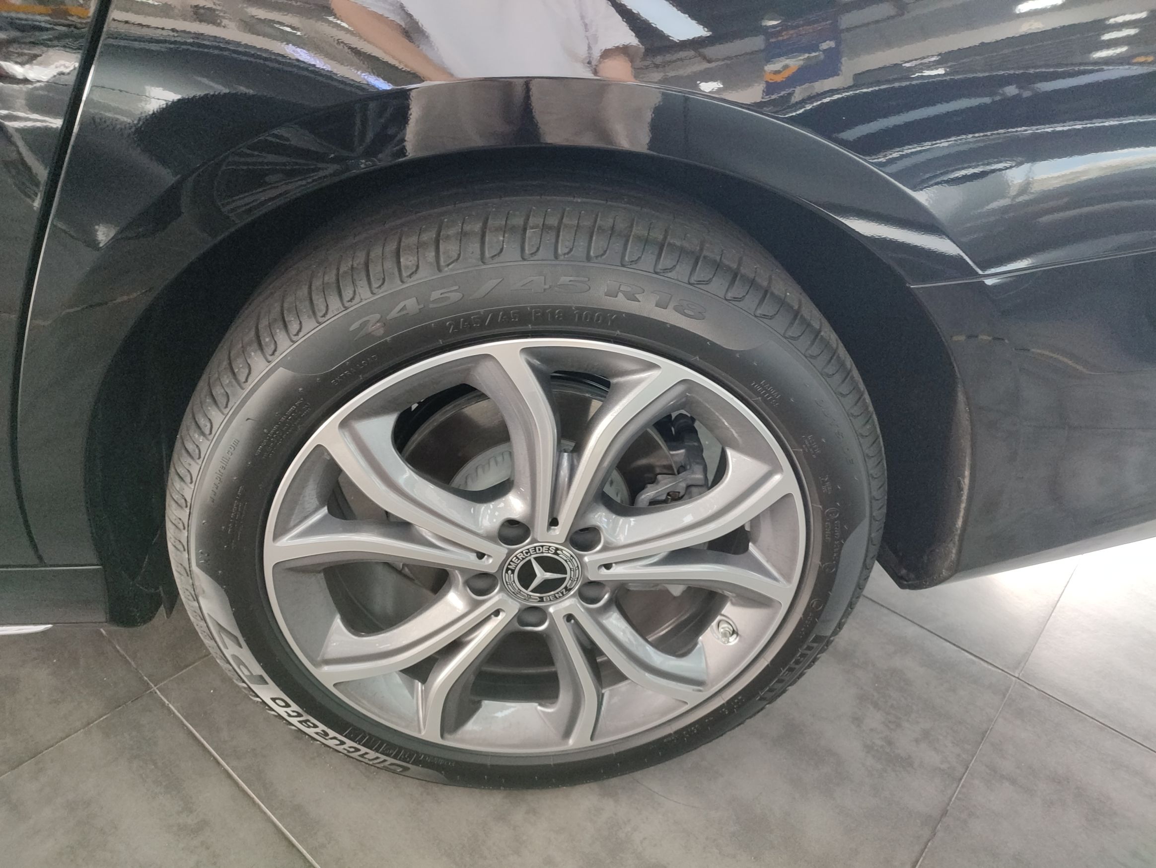 奔驰E级 2022款 改款三 E 300 L 运动时尚型