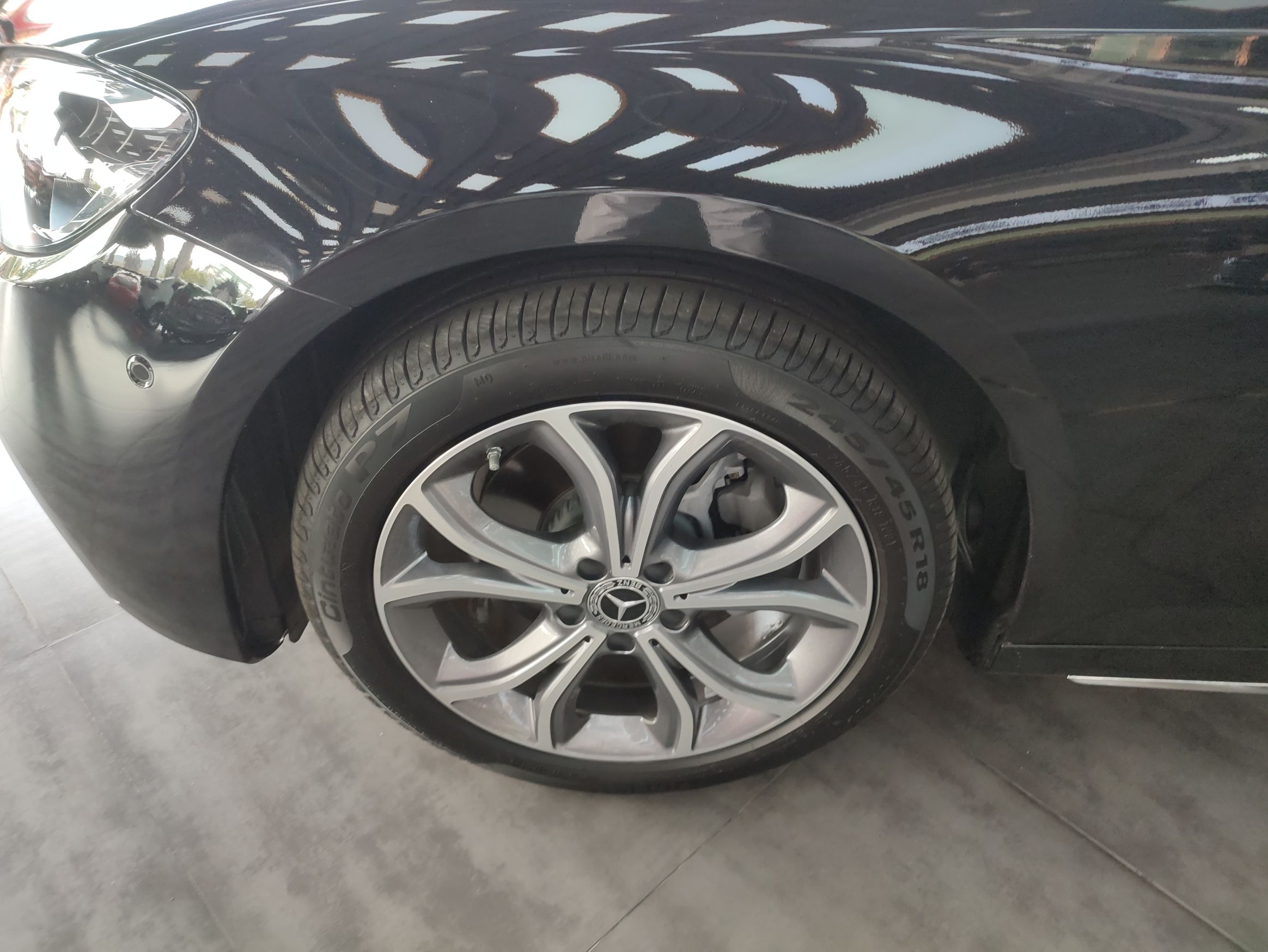 奔驰E级 2022款 改款三 E 300 L 运动时尚型