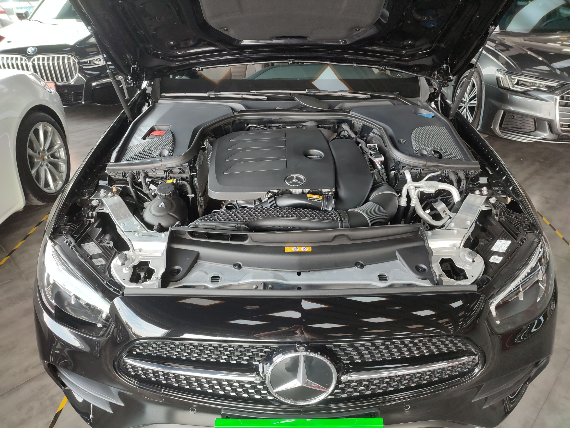 奔驰E级 2022款 改款三 E 300 L 运动时尚型