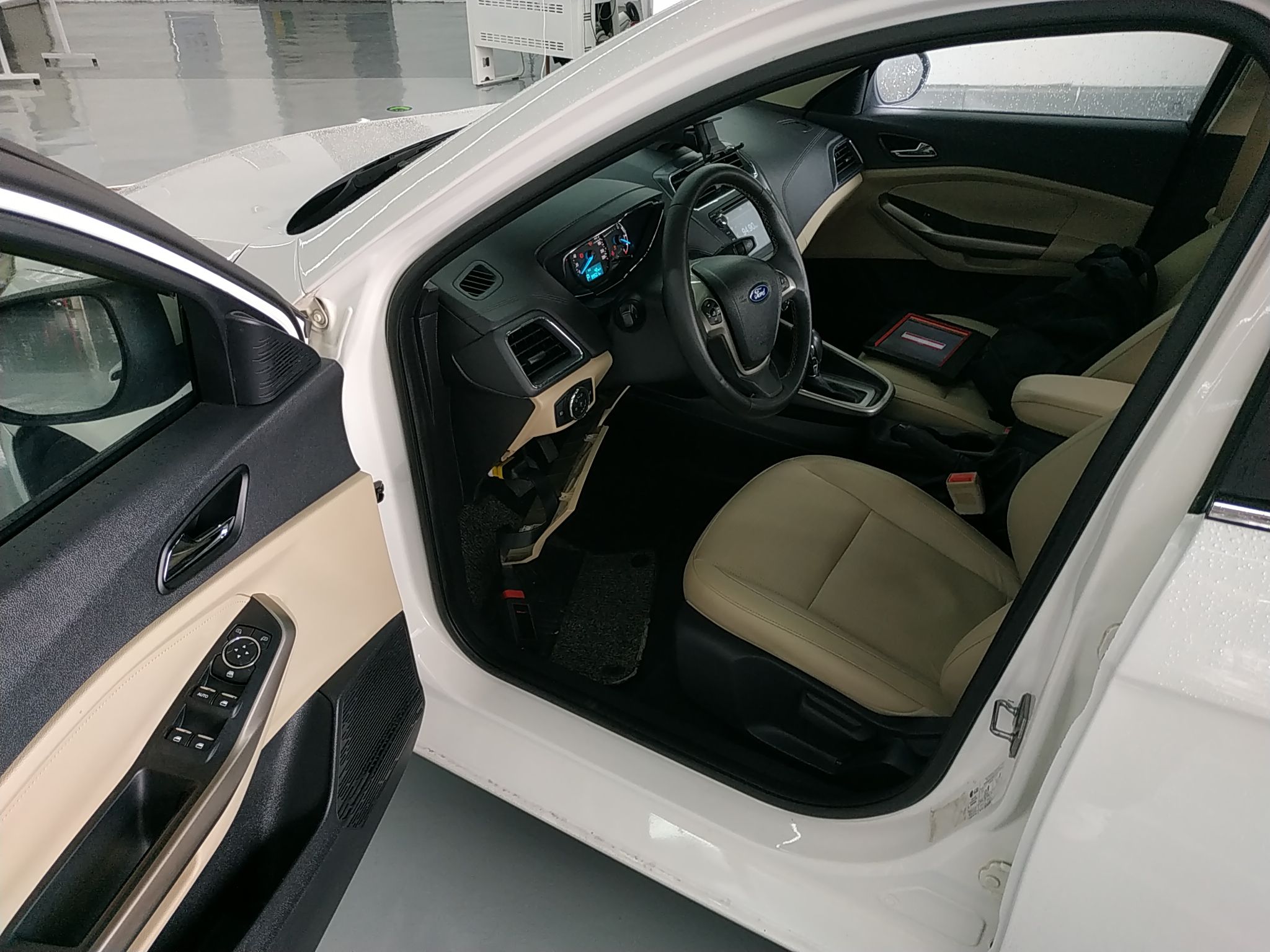 福特 福睿斯 2015款 1.5L 自动时尚型