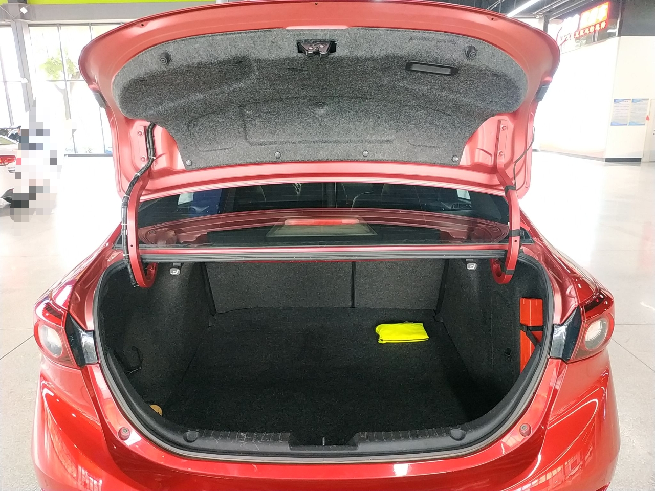 马自达 昂克赛拉 2017款 三厢 2.0L 自动尊贵型 国VI