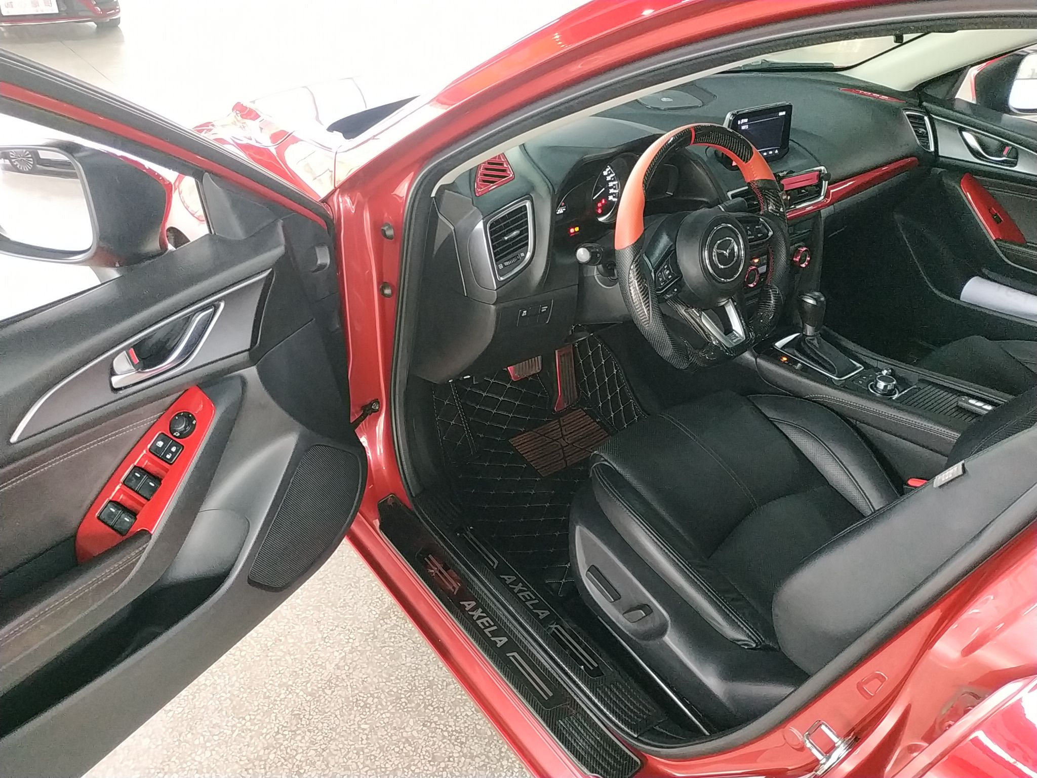 马自达 昂克赛拉 2017款 三厢 2.0L 自动尊贵型 国VI