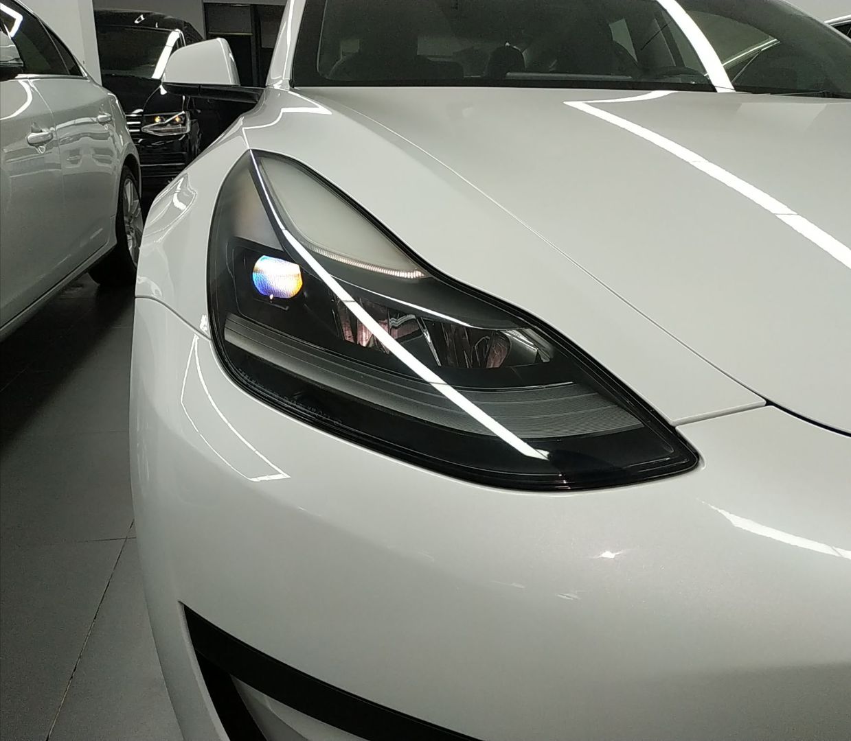 特斯拉 Model 3 2021款 标准续航后驱升级版 3D6