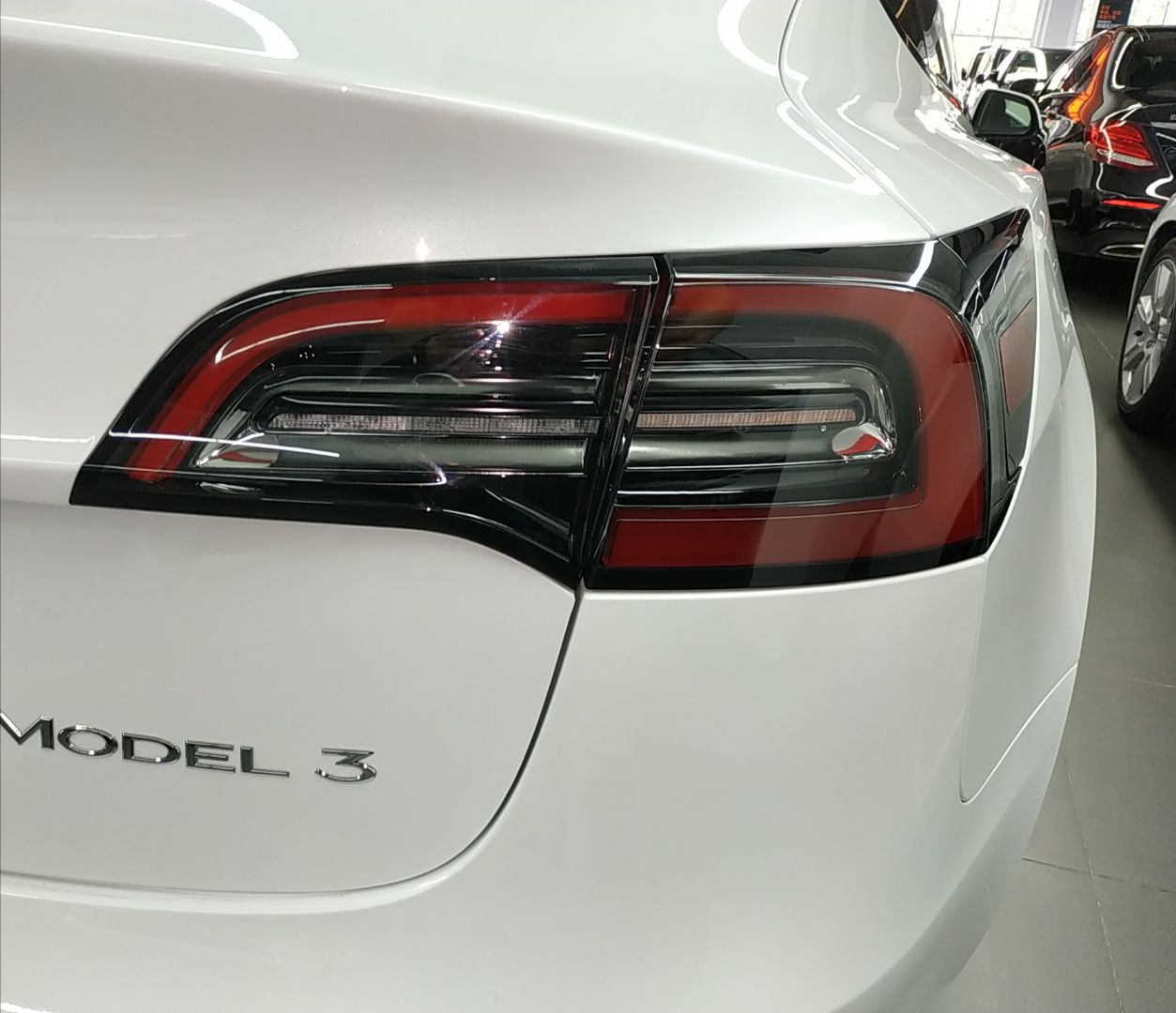 特斯拉 Model 3 2021款 标准续航后驱升级版 3D6