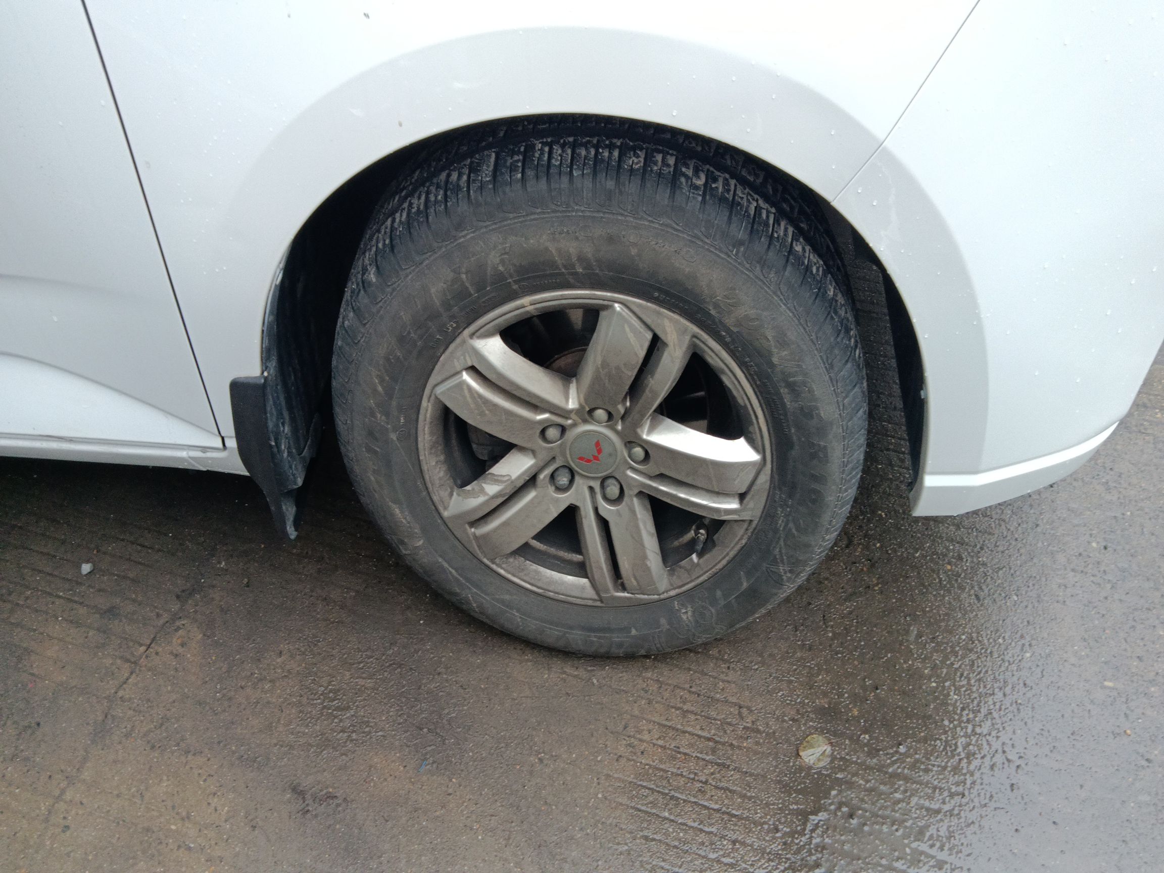 五菱汽车 五菱宏光PLUS 2019款 1.5T 手动舒适型 7座