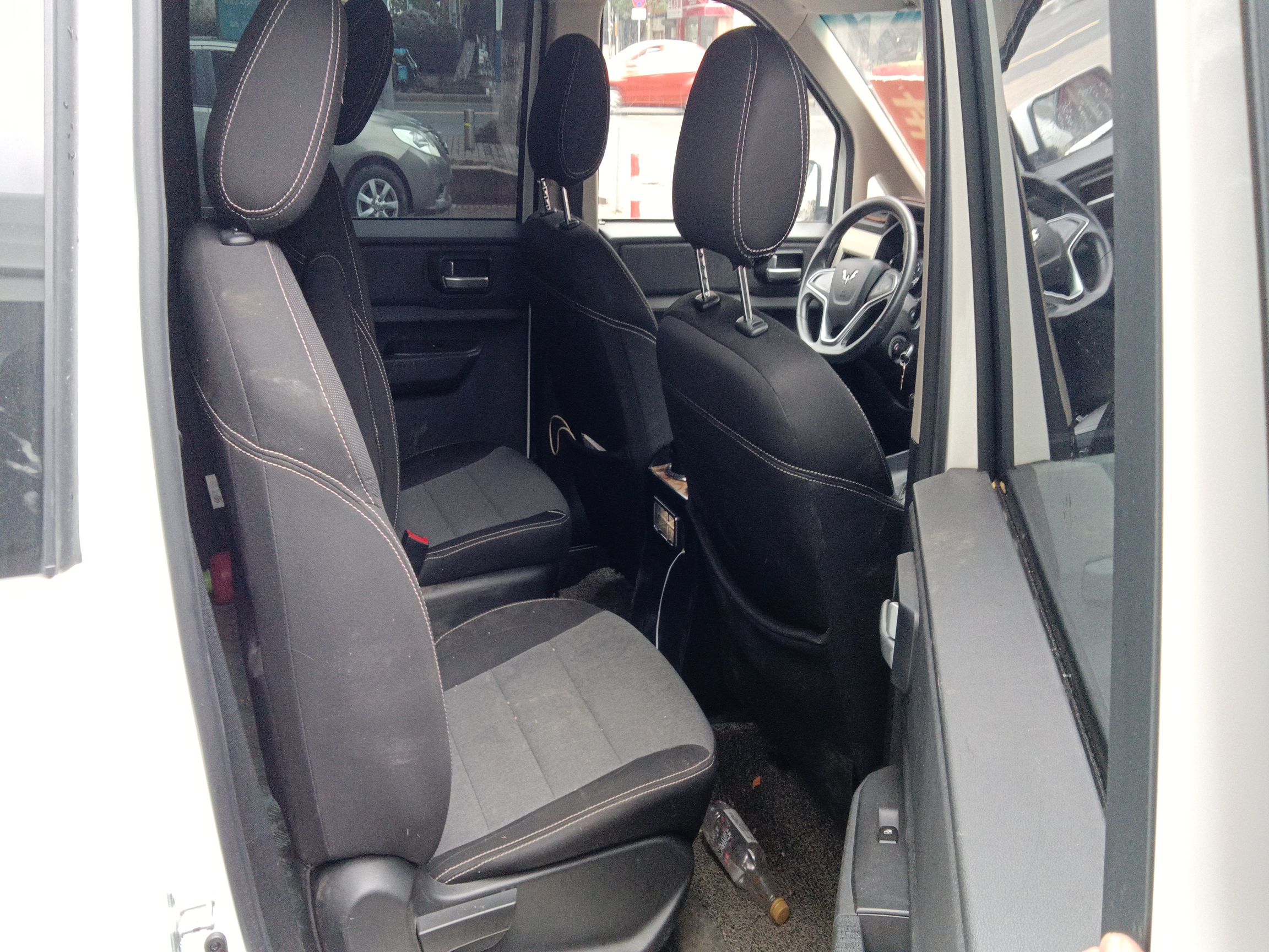 五菱汽车 五菱宏光PLUS 2019款 1.5T 手动舒适型 7座