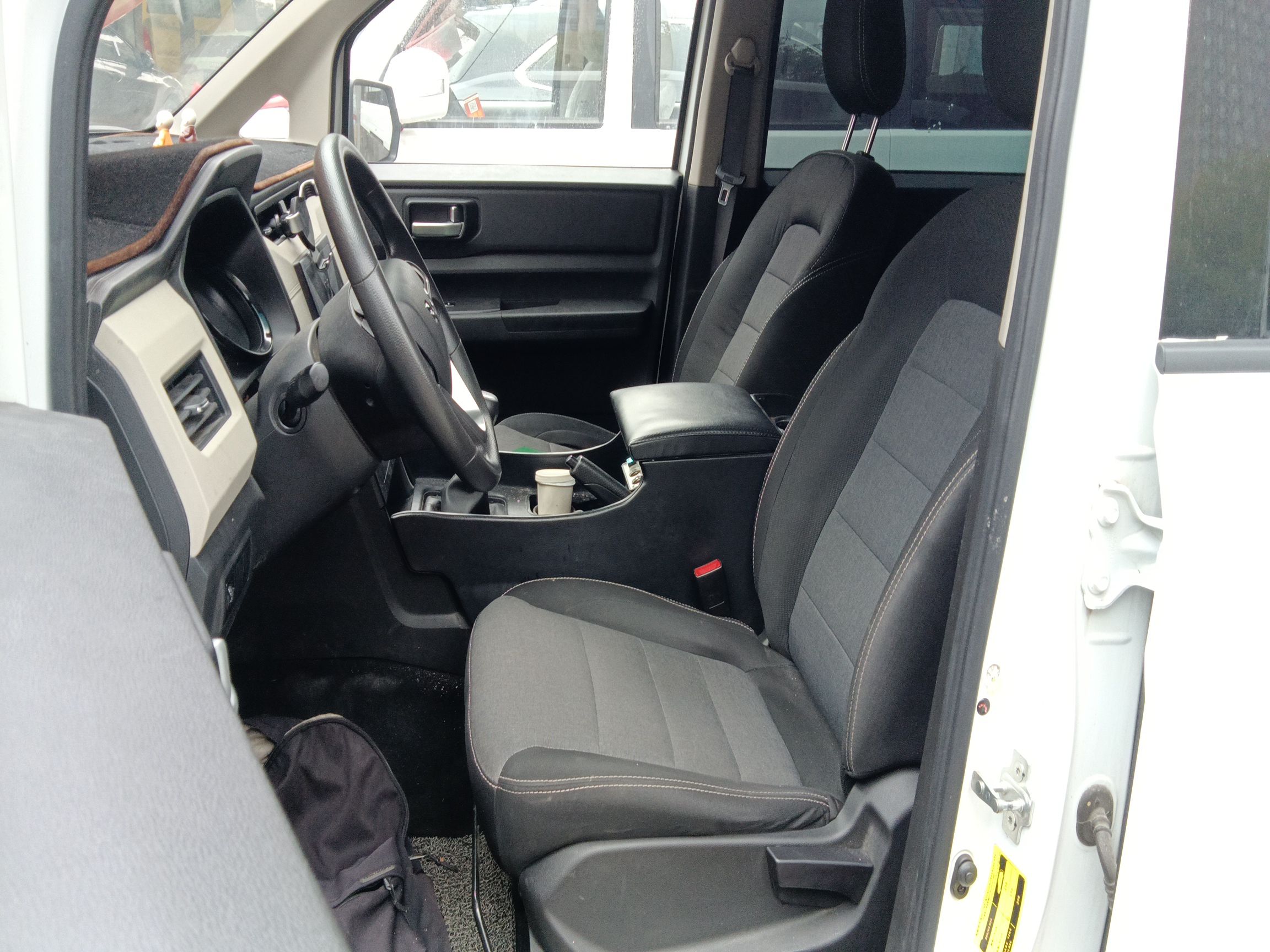 五菱汽车 五菱宏光PLUS 2019款 1.5T 手动舒适型 7座