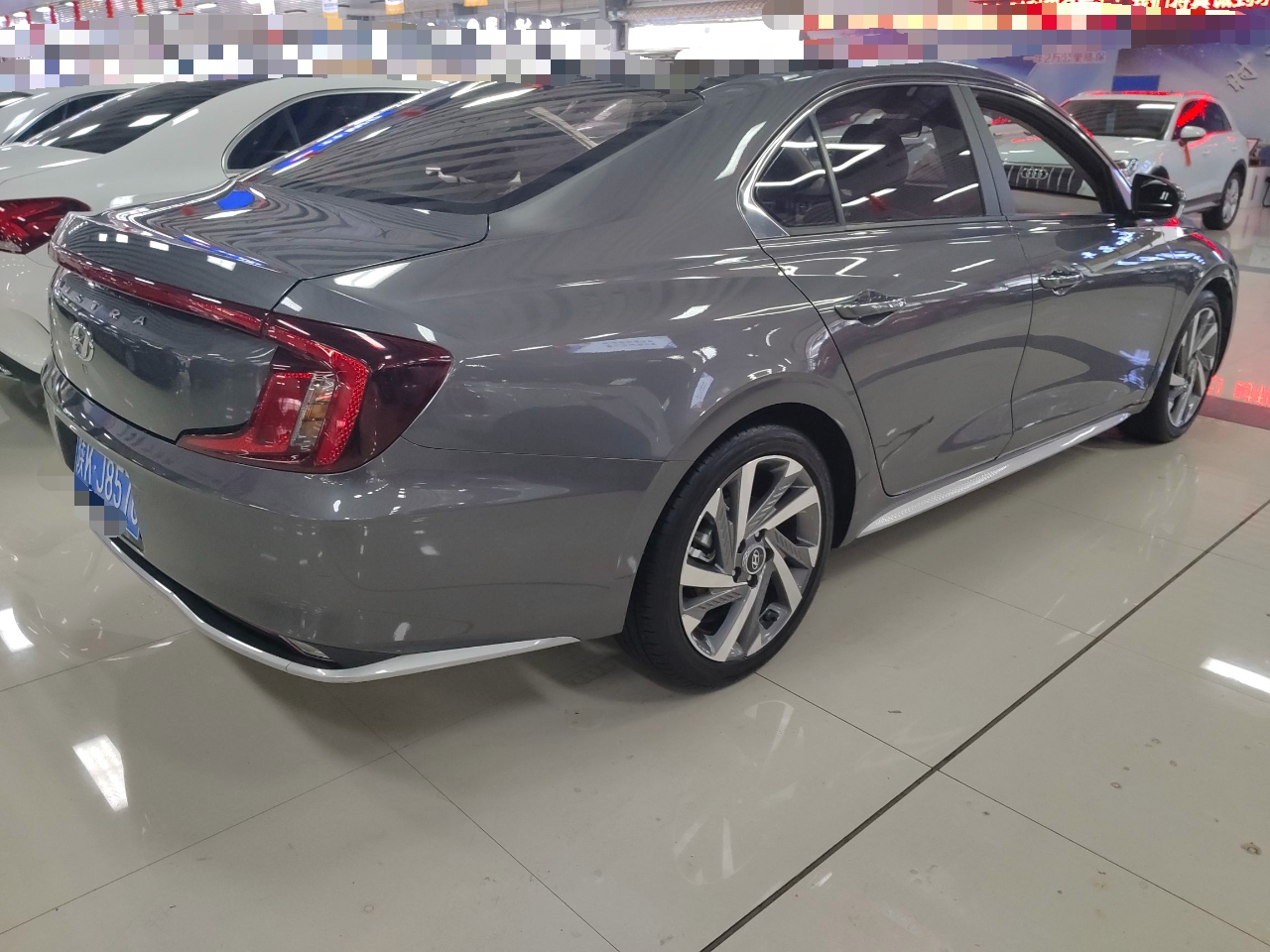 现代 名图 2021款 1.8L CVT LUX尊贵版