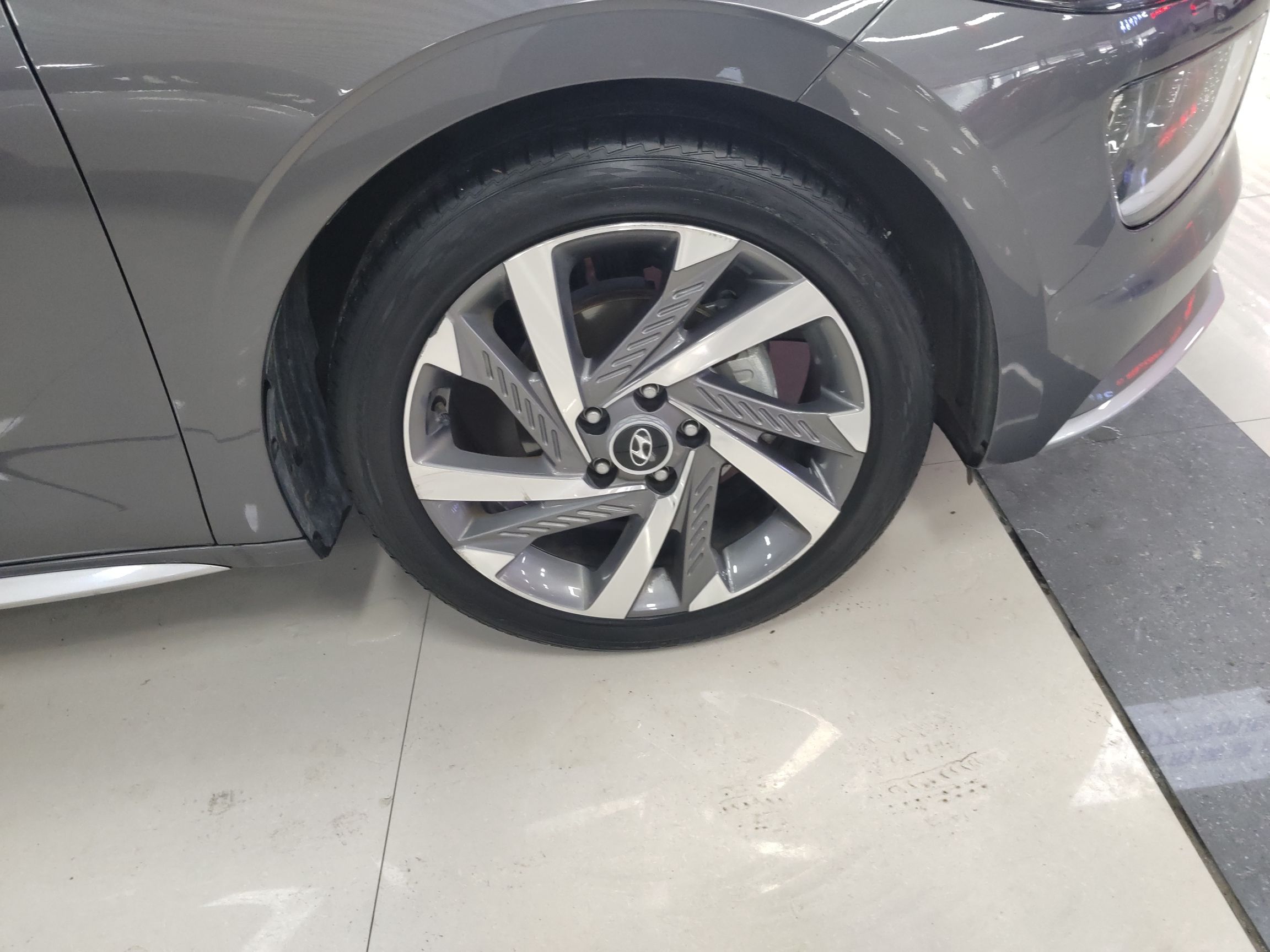 现代 名图 2021款 1.8L CVT LUX尊贵版