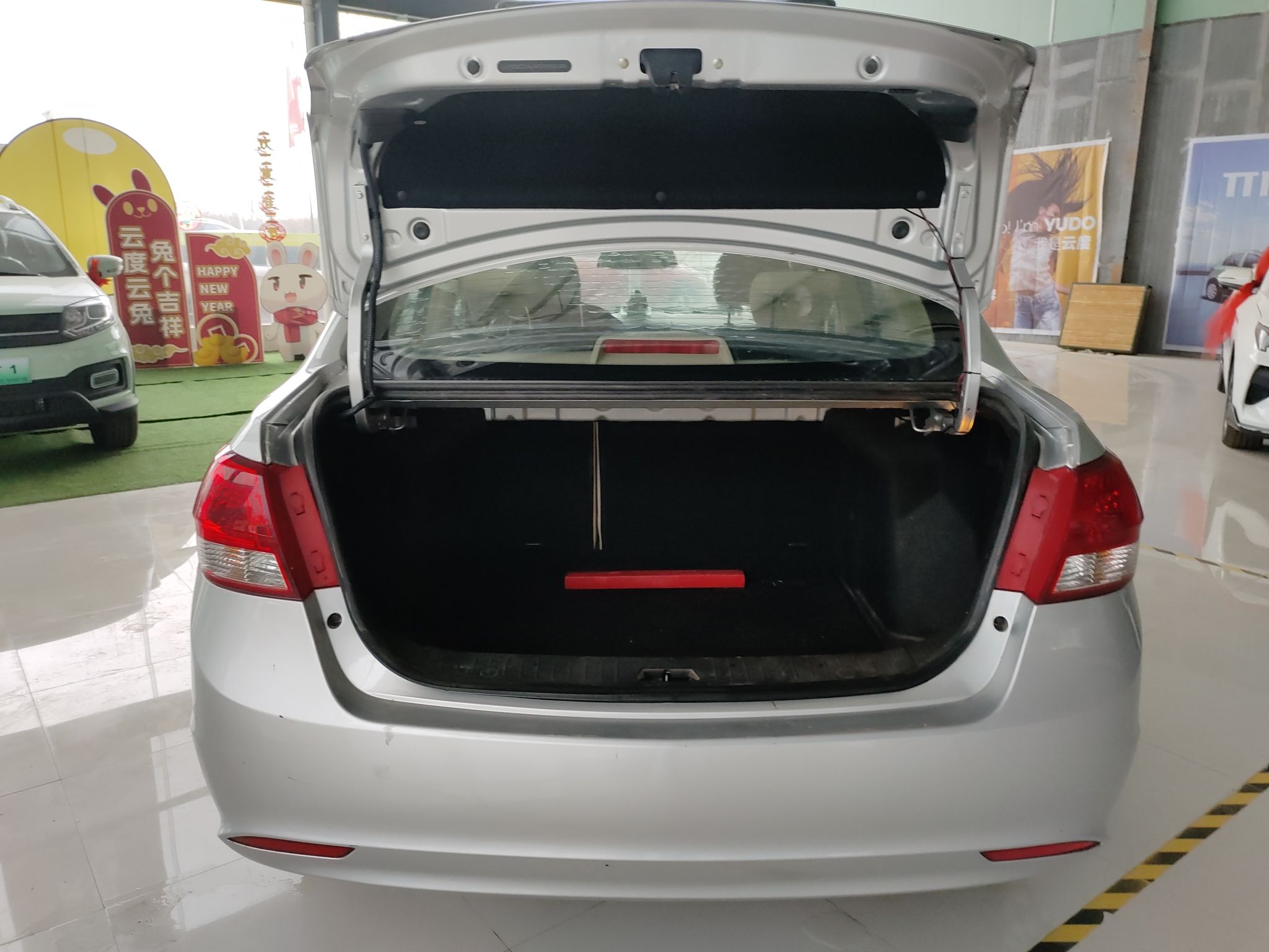 北京汽车E系列 2013款 三厢 1.5L 自动乐天版