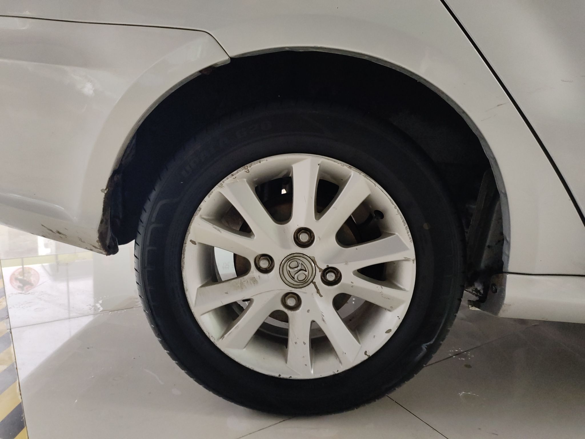 北京汽车E系列 2013款 三厢 1.5L 自动乐天版