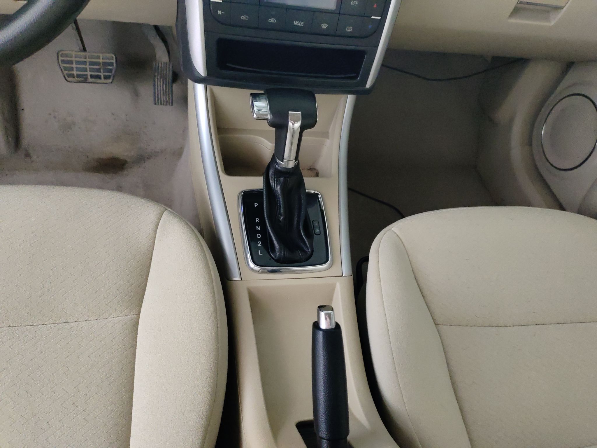 北京汽车E系列 2013款 三厢 1.5L 自动乐天版