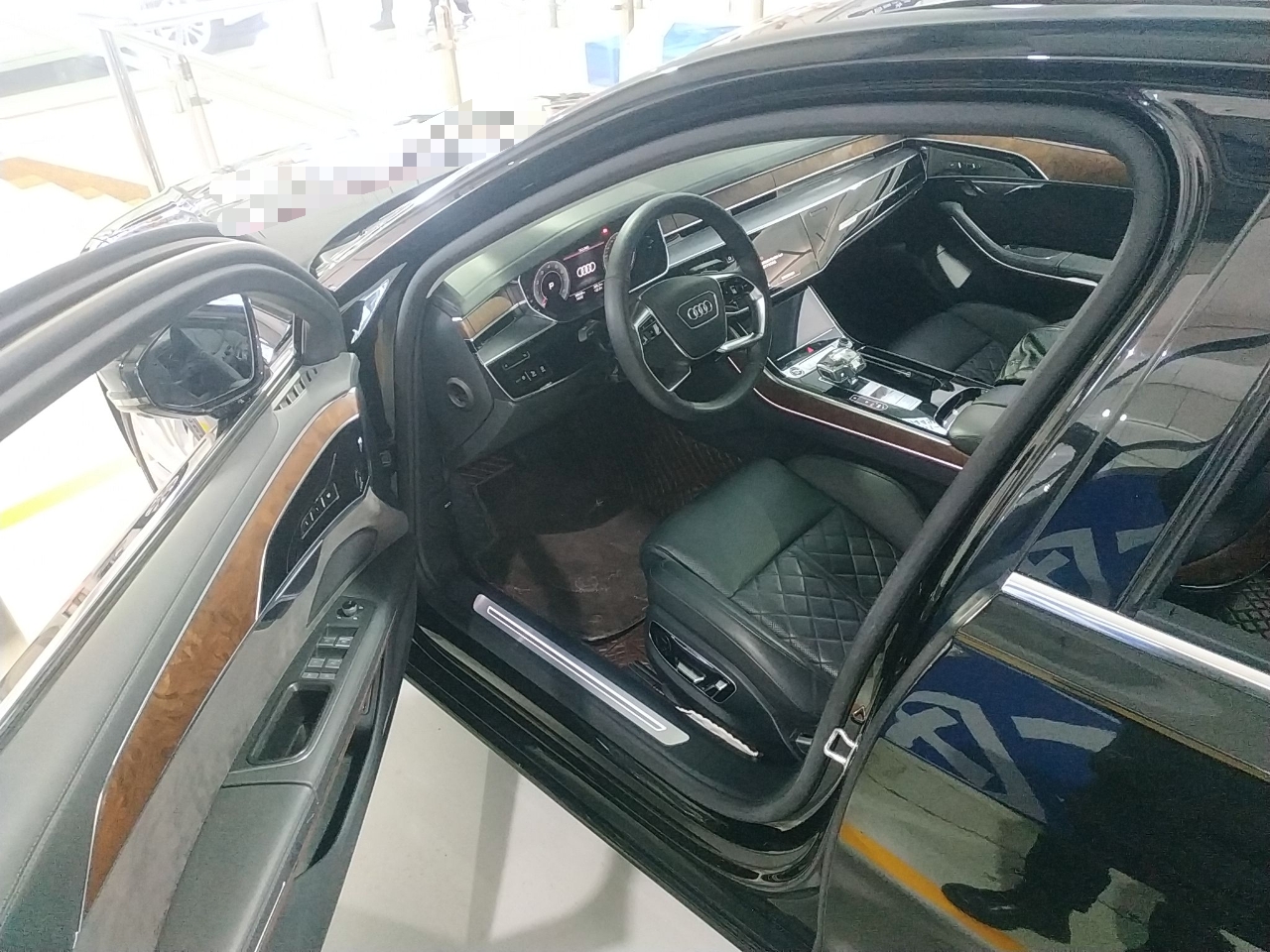 奥迪A8L 2021款 A8L 50 TFSI quattro 豪华型(进口)