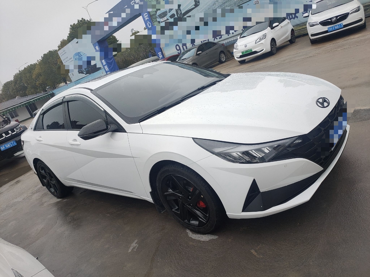 现代 伊兰特 2022款 1.5L CVT LUX尊贵版