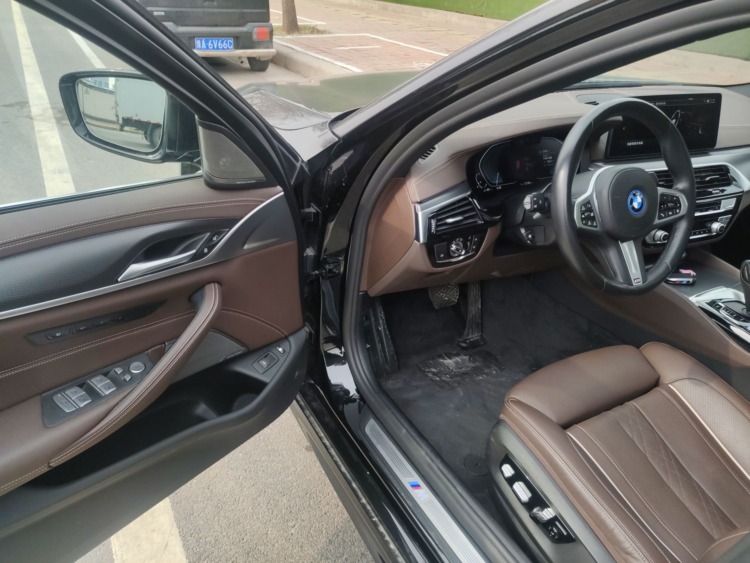 宝马5系新能源 2022款 535Le 先锋版M运动套装