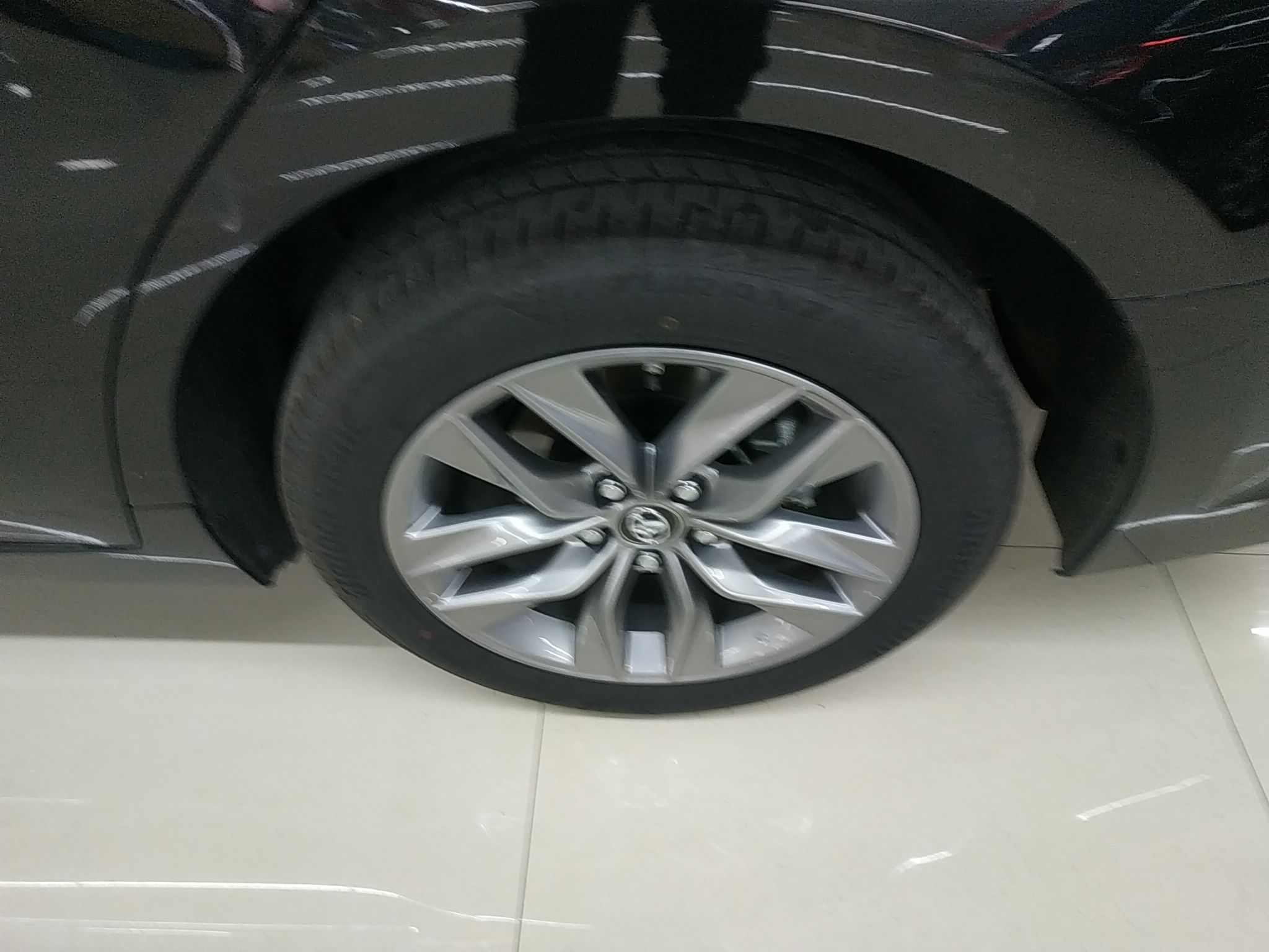 丰田 亚洲龙 2019款 双擎 2.5L 豪华版 国VI