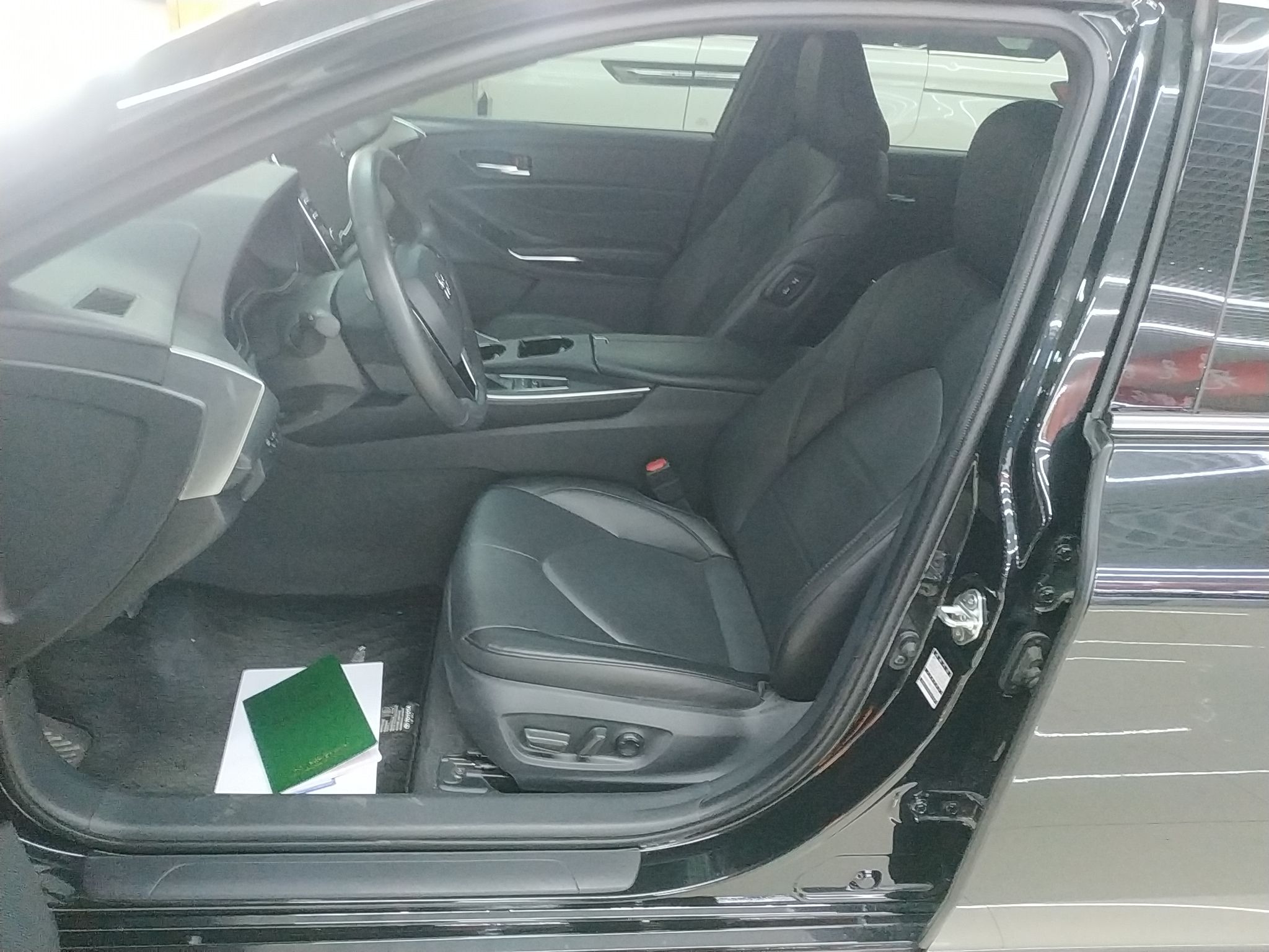 丰田 亚洲龙 2019款 双擎 2.5L 豪华版 国VI