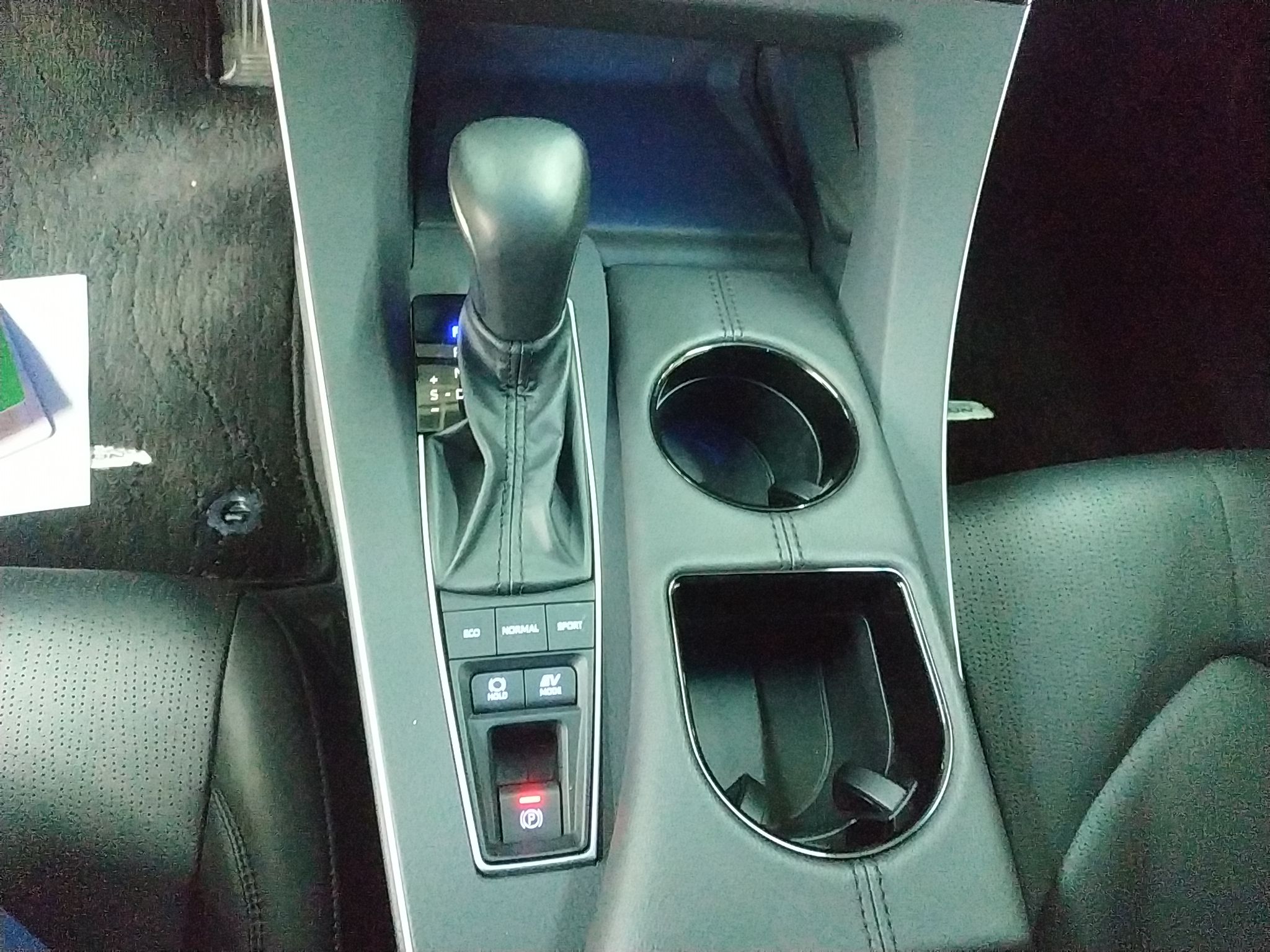 丰田 亚洲龙 2019款 双擎 2.5L 豪华版 国VI