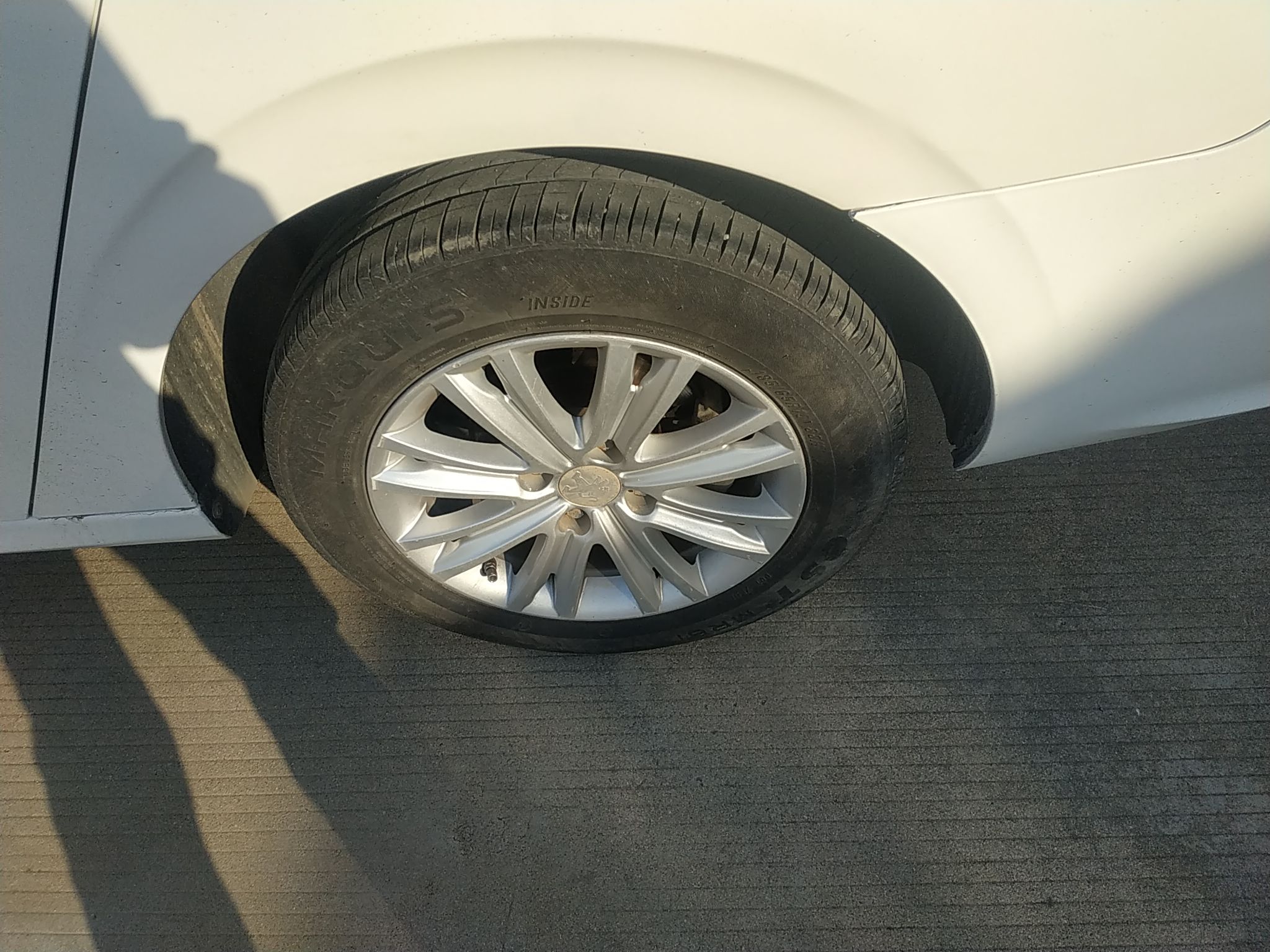 标致301 2014款 1.6L 手动舒适版