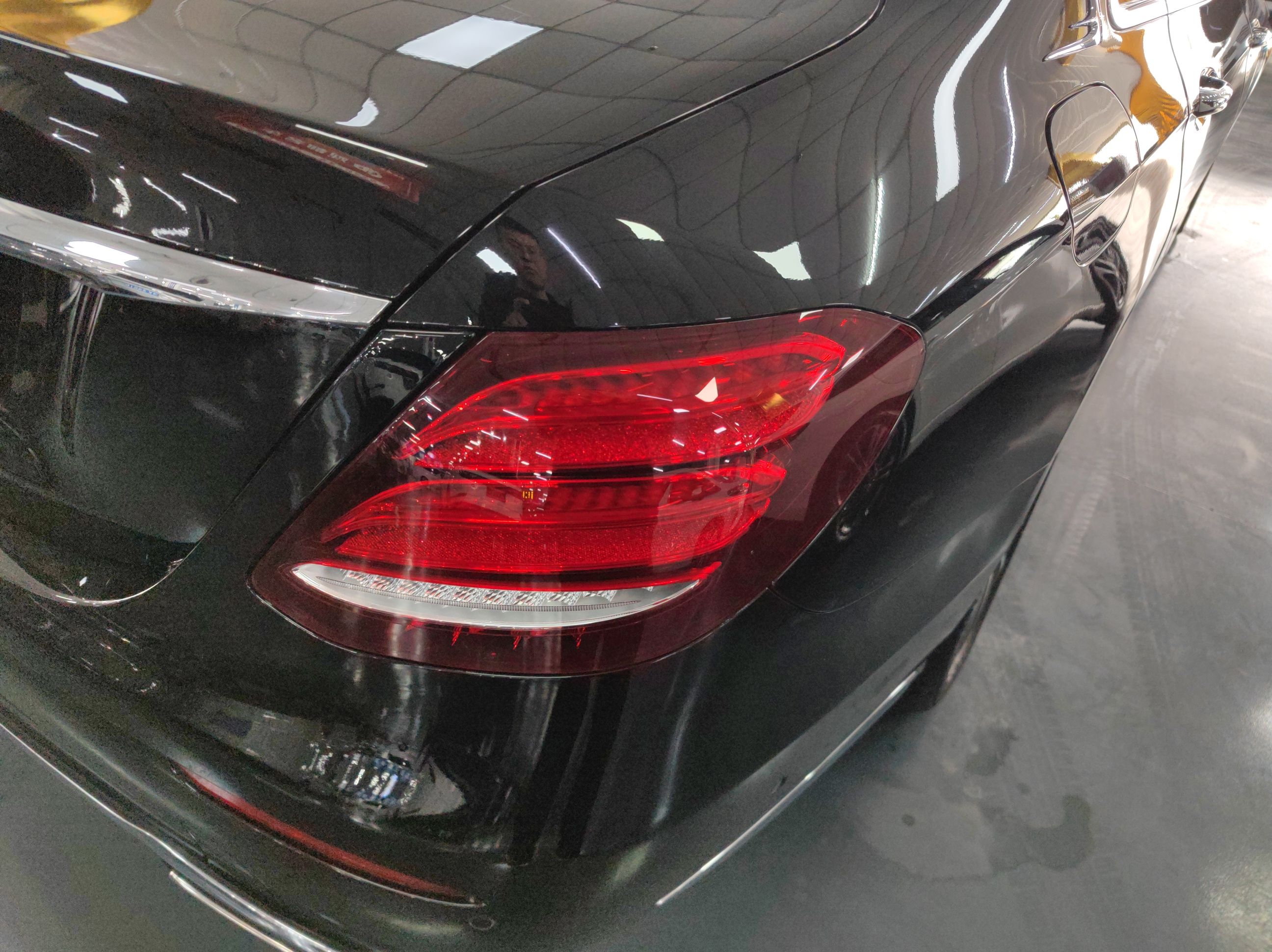 奔驰E级 2020款 E 260 L