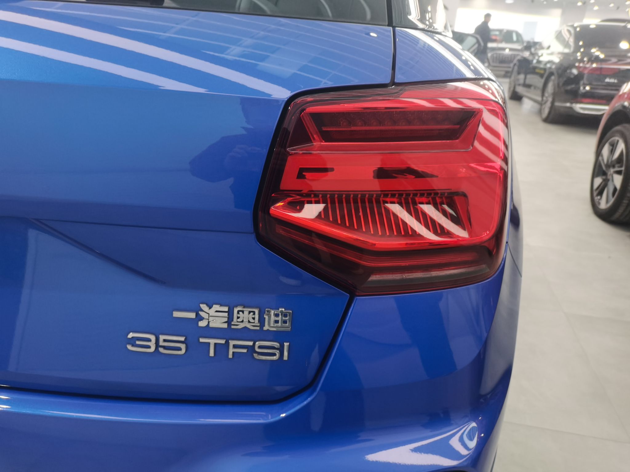 奥迪Q2L 2022款 35 TFSI 时尚动感型