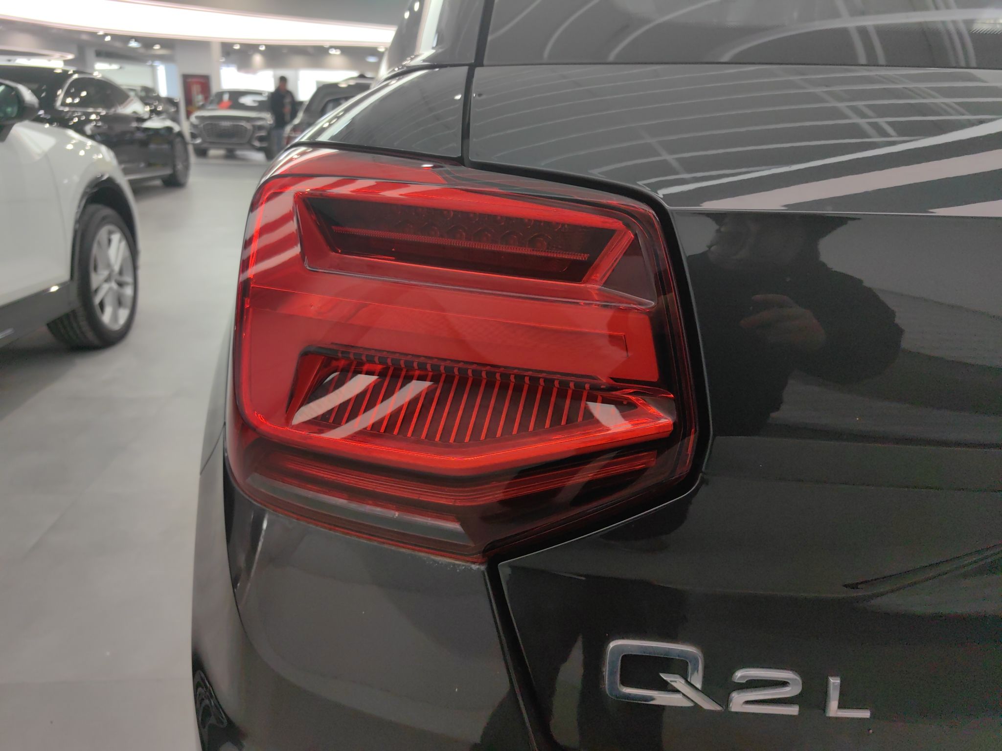 奥迪Q2L 2022款 35 TFSI 时尚致雅型