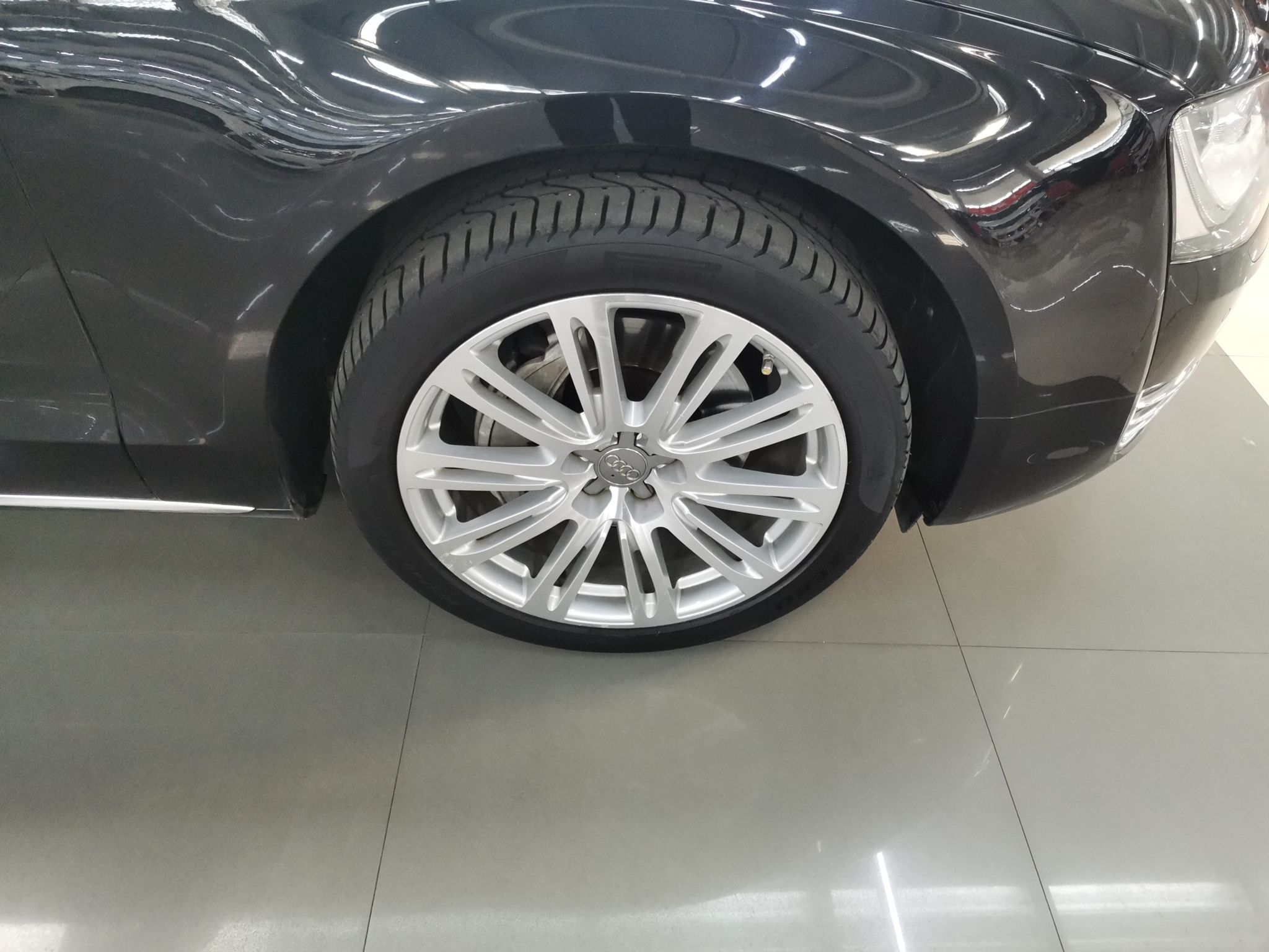 奥迪A8 2013款 A8L 45 TFSI quattro舒适型(进口)