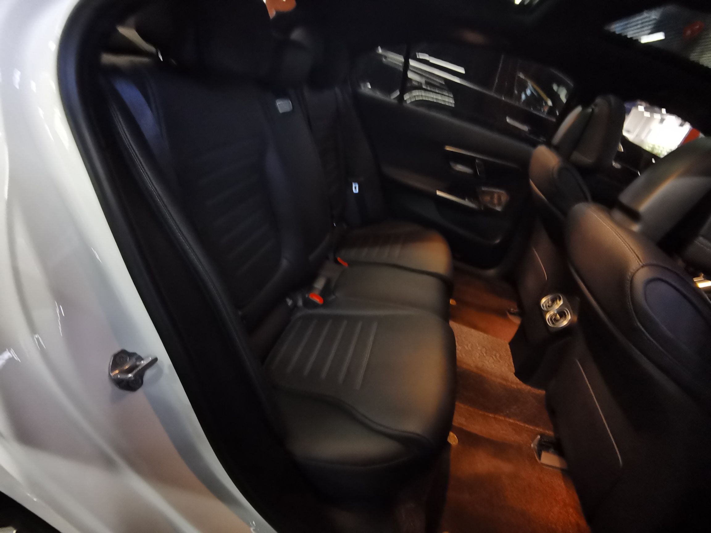 奔驰C级 2023款 C 260 L 皓夜运动版