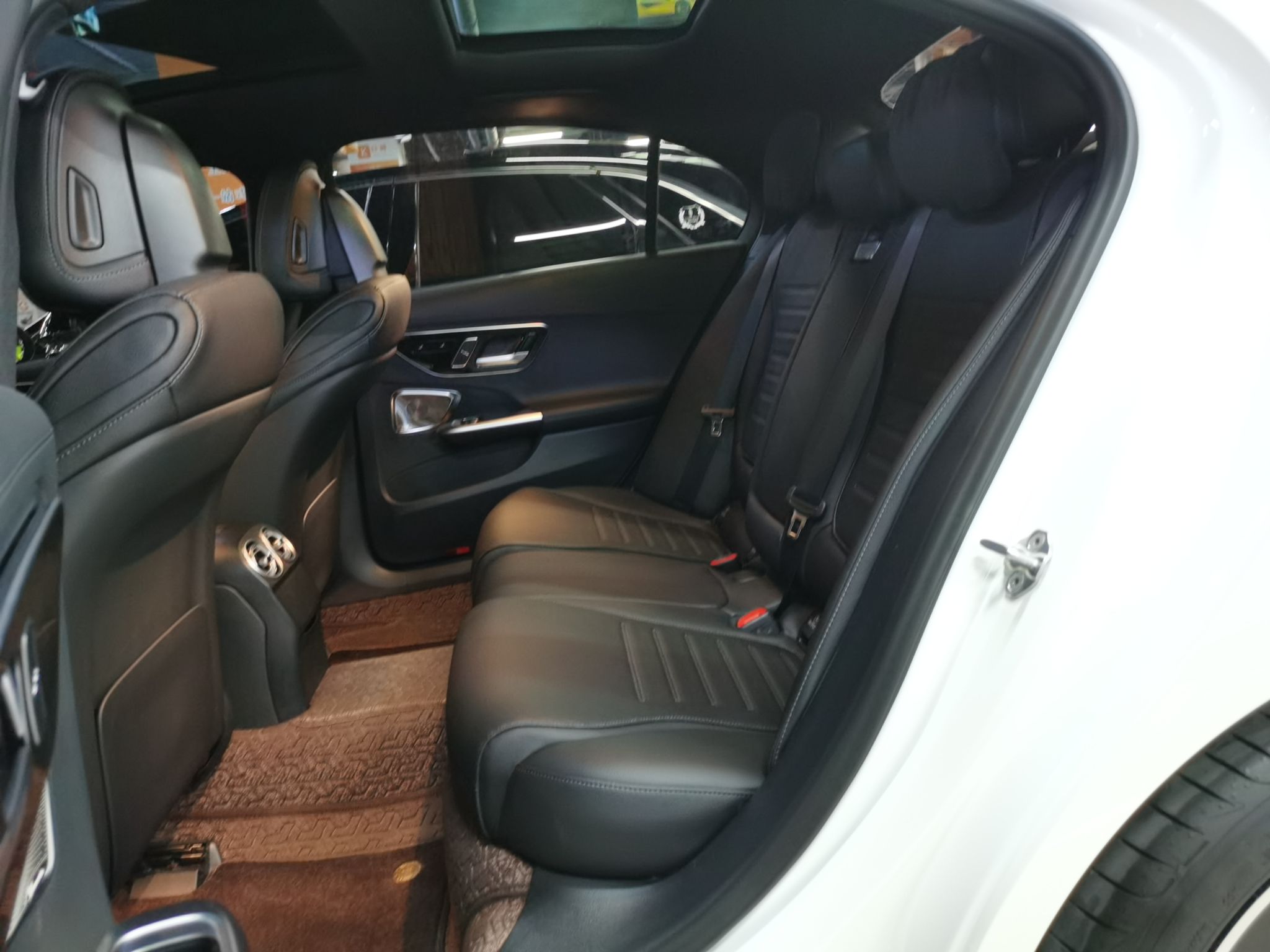 奔驰C级 2023款 C 260 L 皓夜运动版