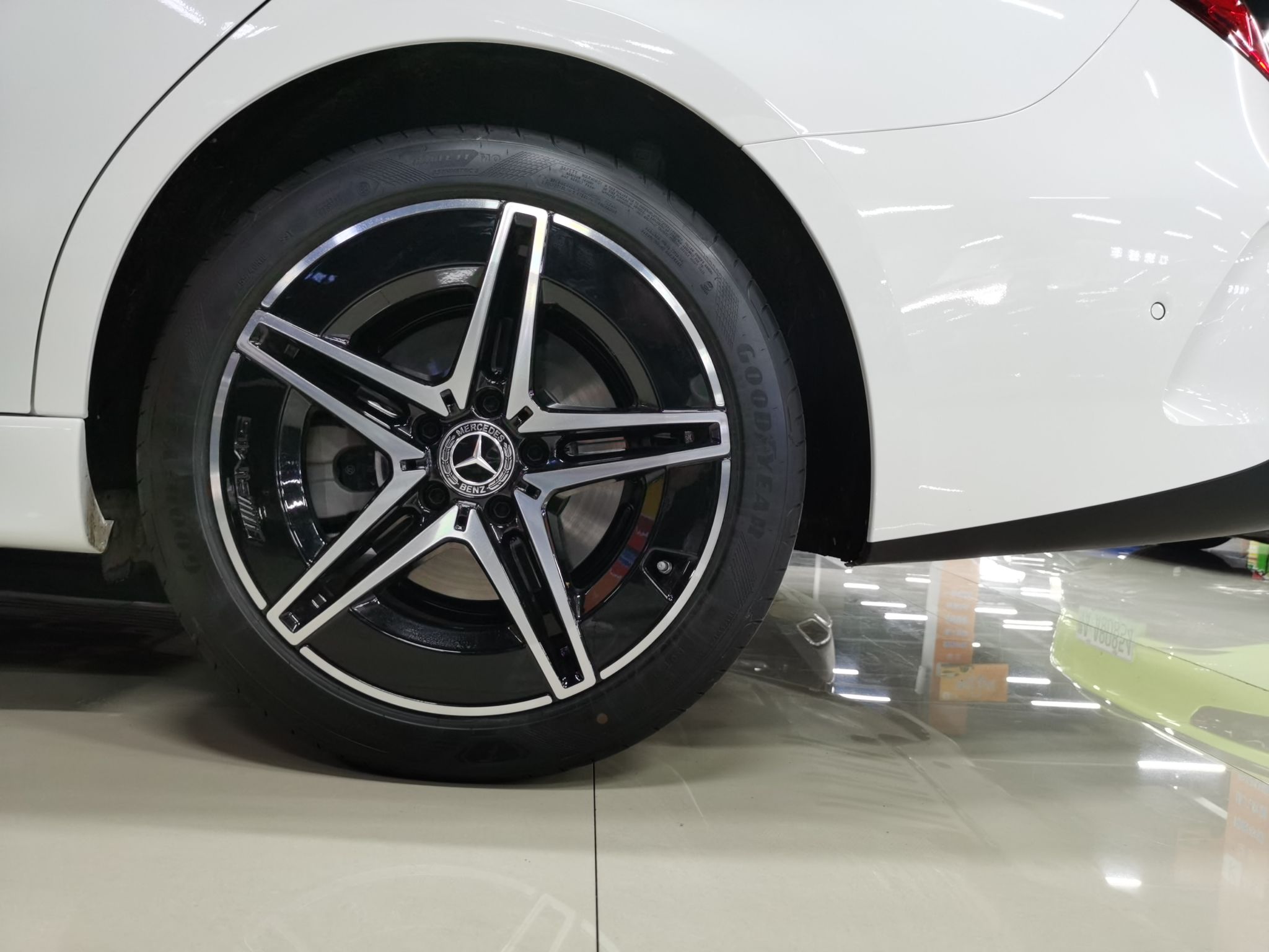 奔驰C级 2023款 C 260 L 皓夜运动版