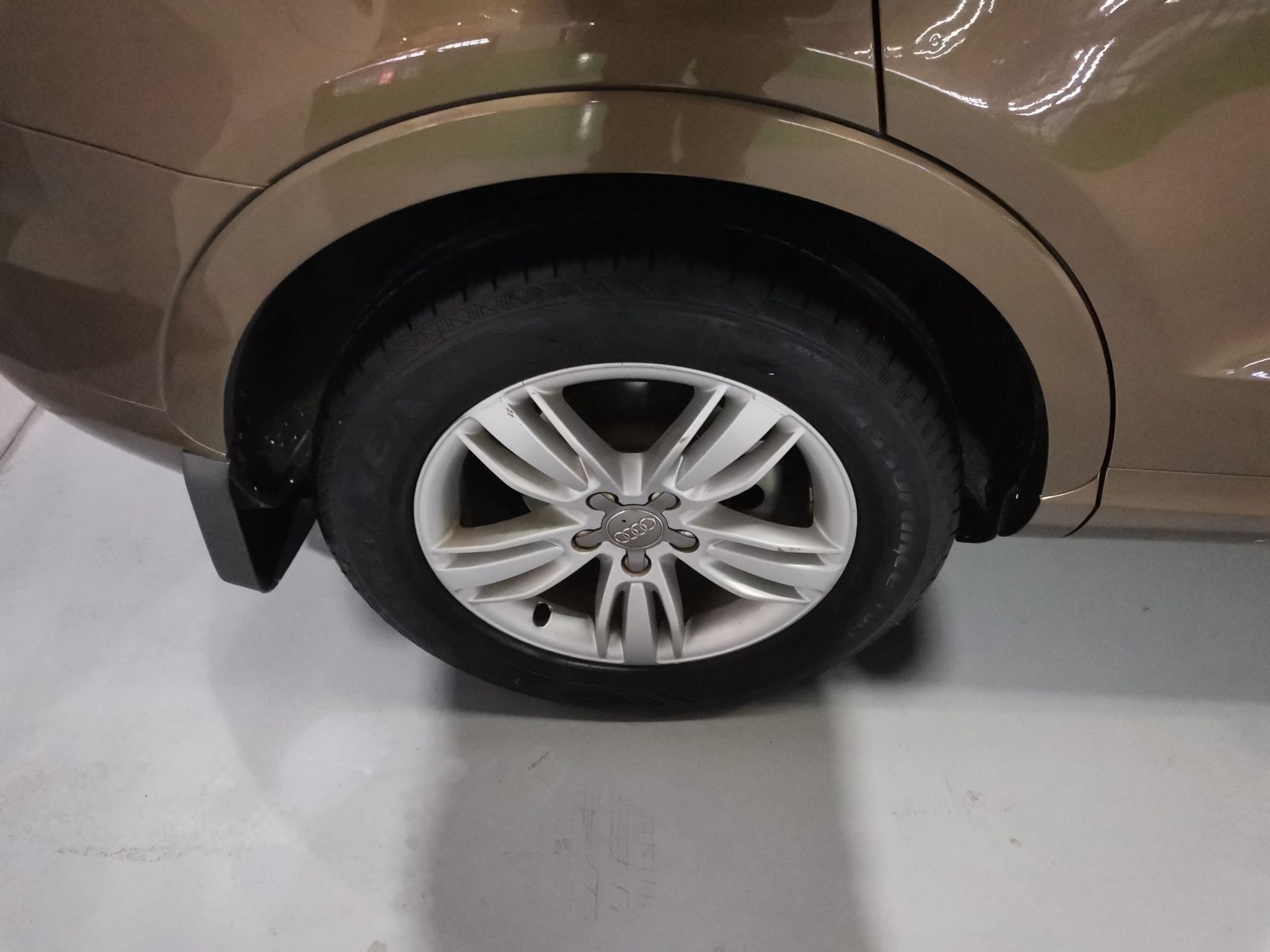 奥迪Q3 2013款 35 TFSI quattro 技术型