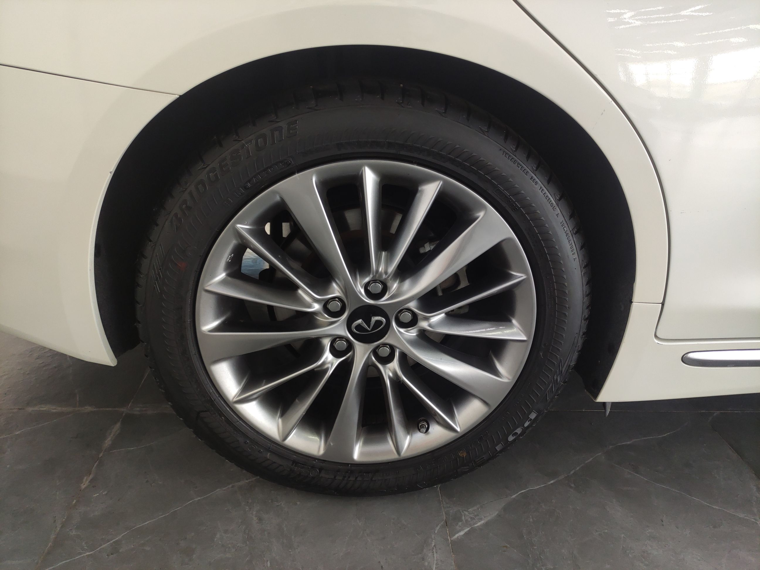 英菲尼迪Q50L 2018款 2.0T 逸享版 国VI