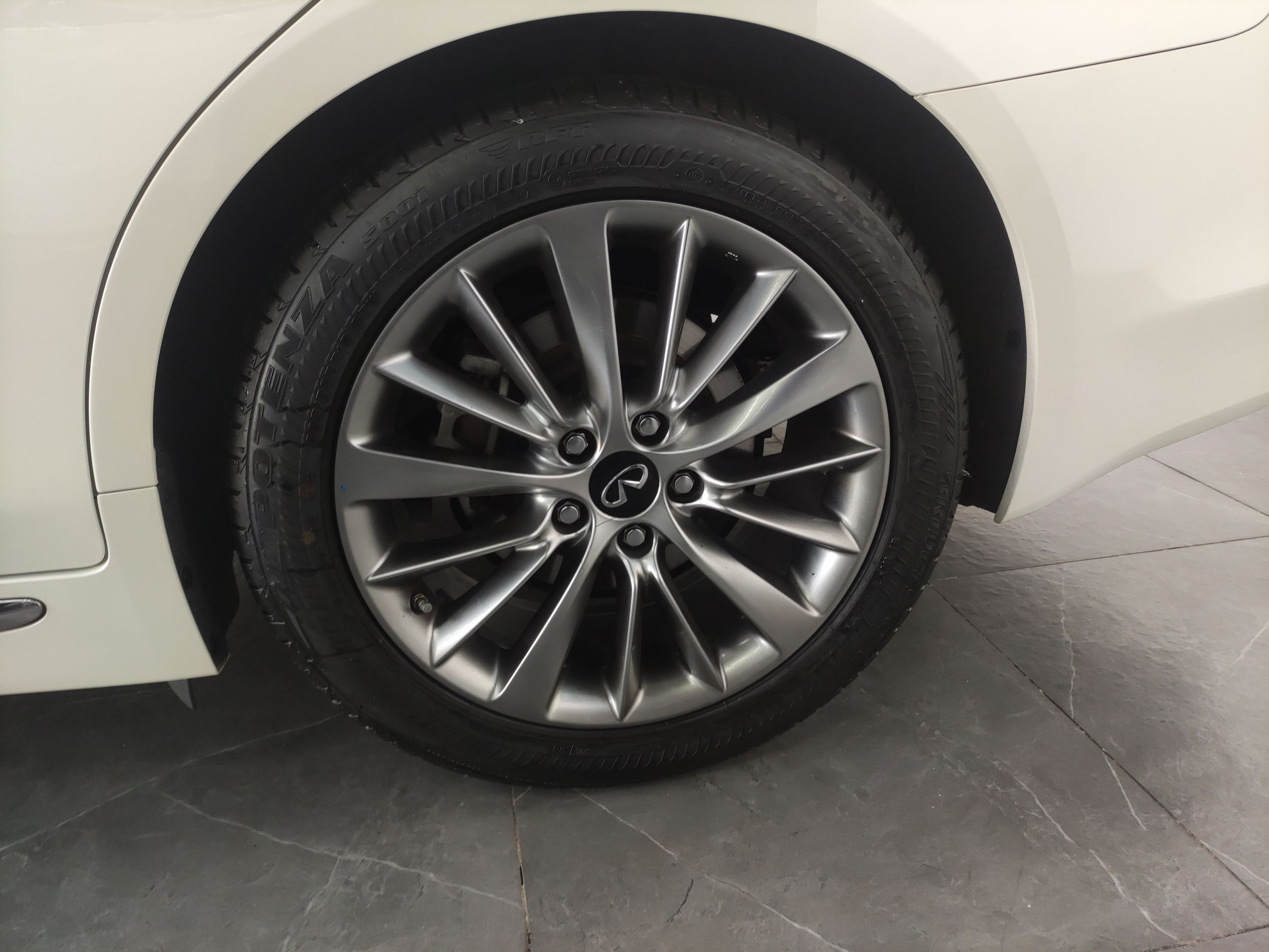 英菲尼迪Q50L 2018款 2.0T 逸享版 国VI