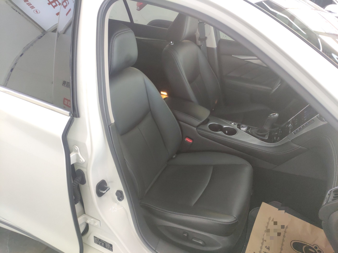 英菲尼迪Q50L 2018款 2.0T 逸享版 国VI