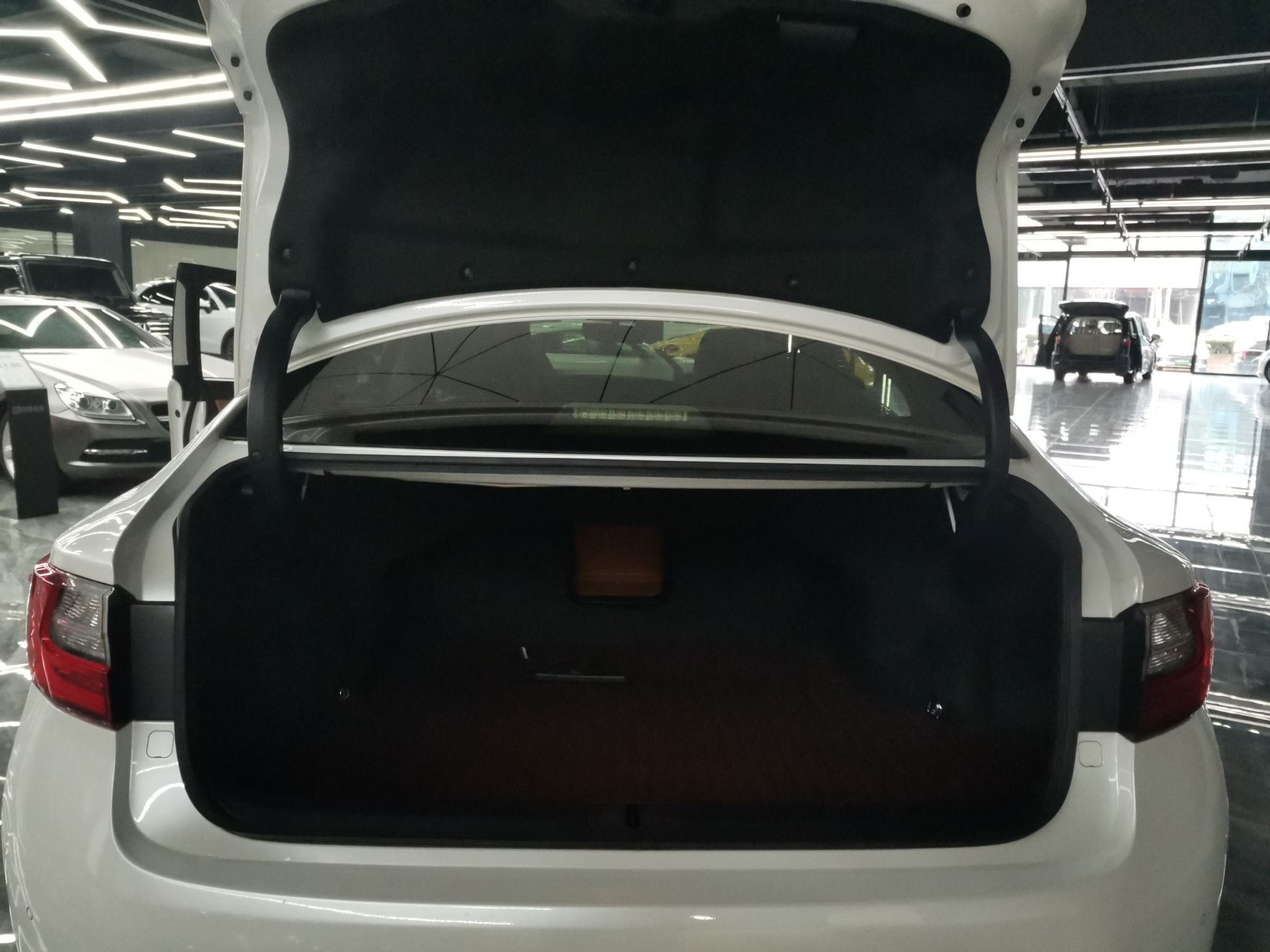 雷克萨斯ES 2015款 200 精英版