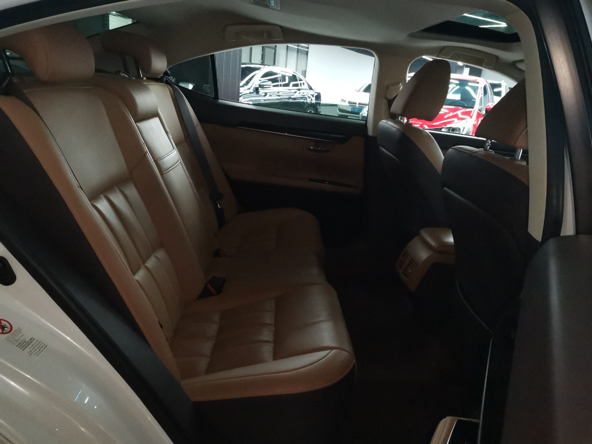 雷克萨斯ES 2015款 200 精英版