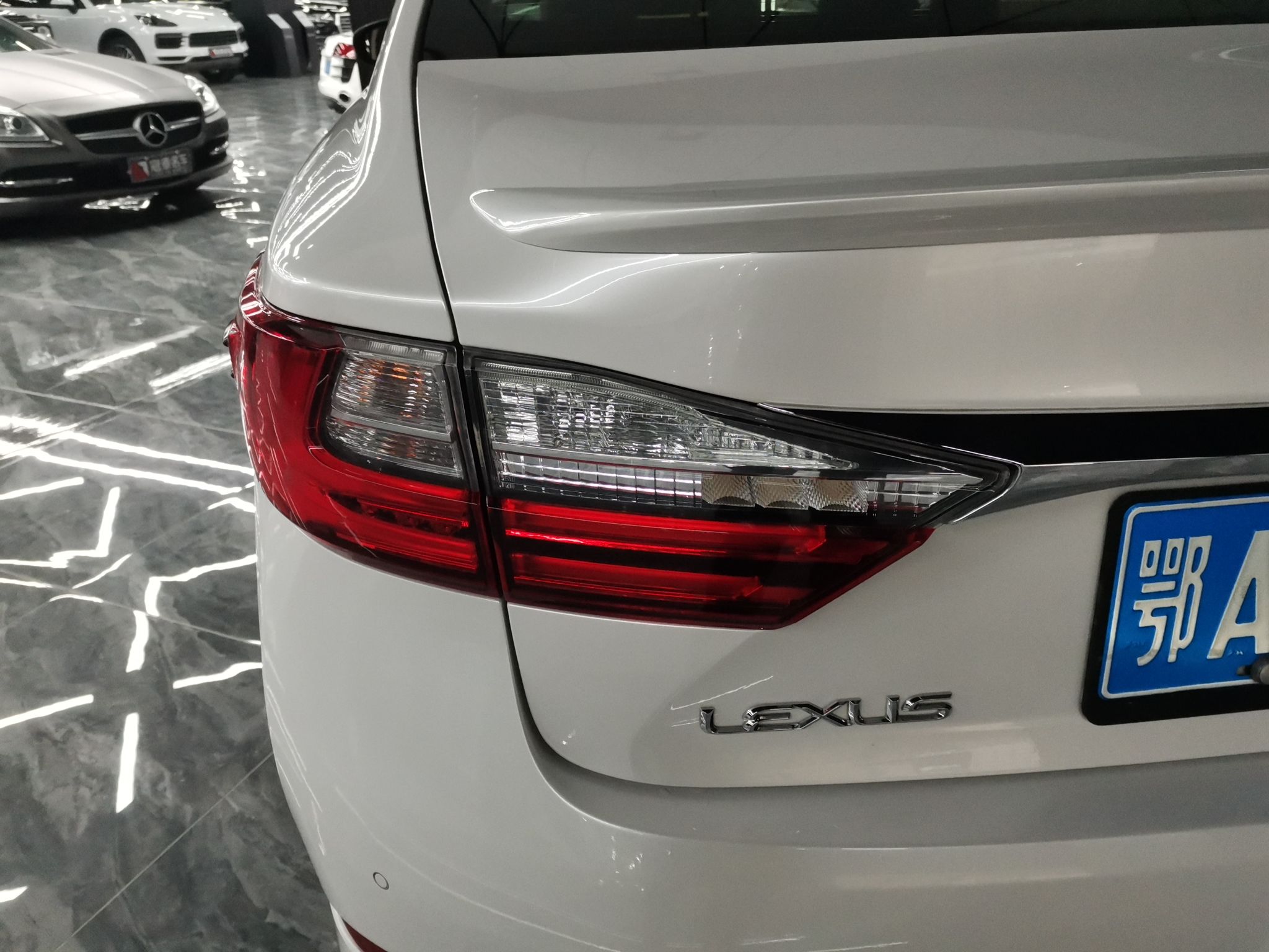 雷克萨斯ES 2015款 200 精英版